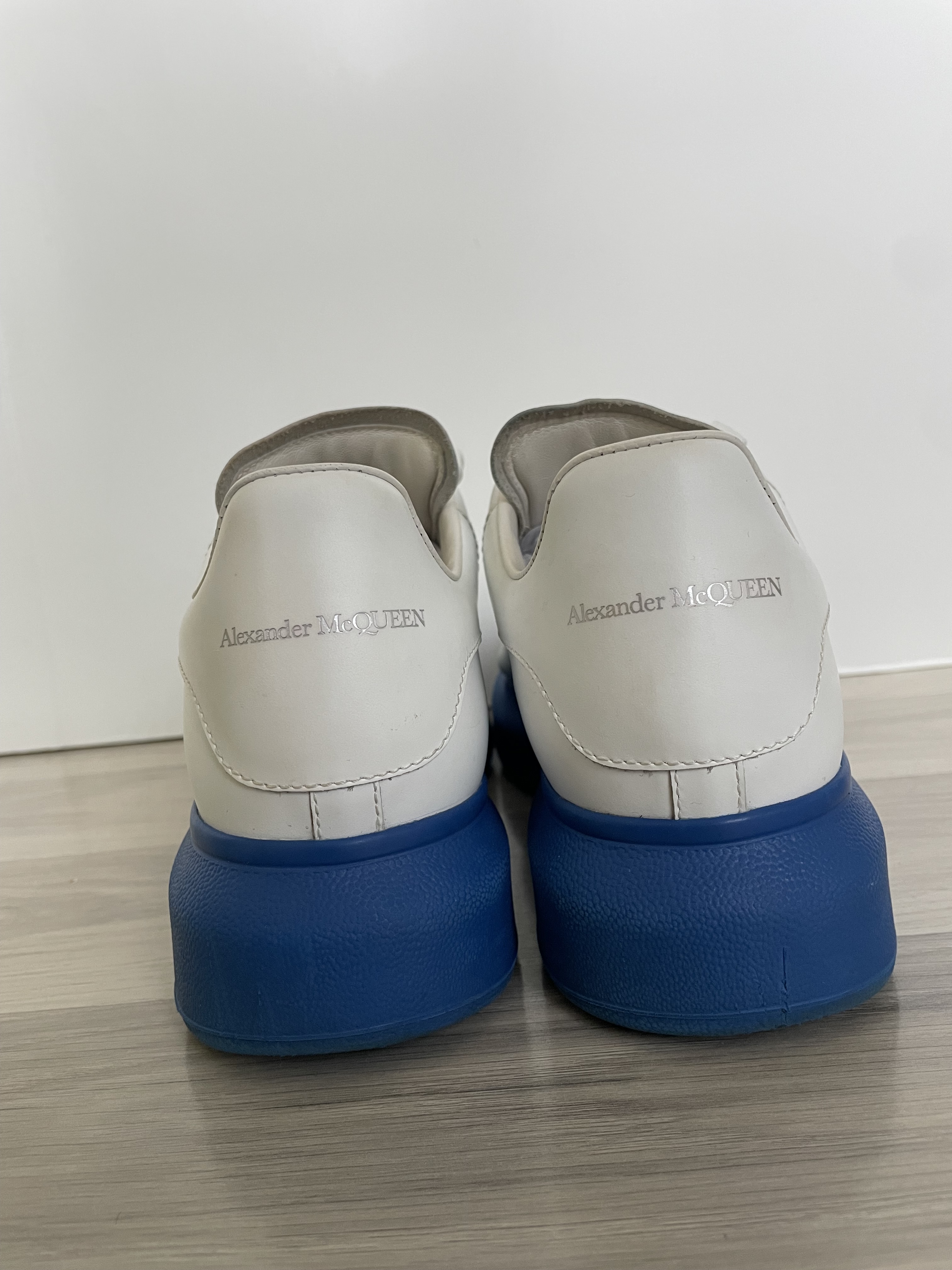 Luxury Alexander McQueen Oversized White photo 5