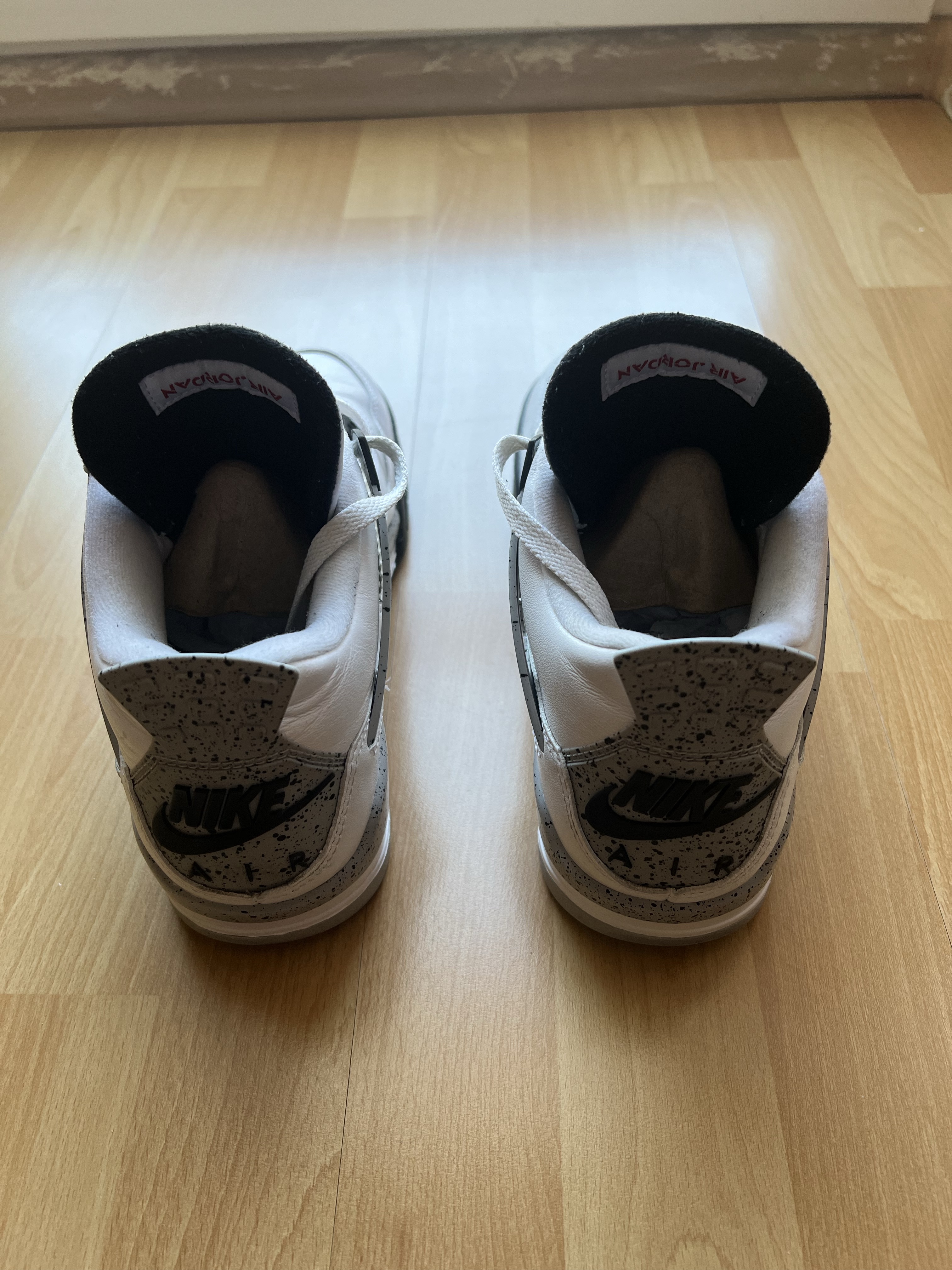 Air Jordan 4 Retro White Cement (2016) photo 4