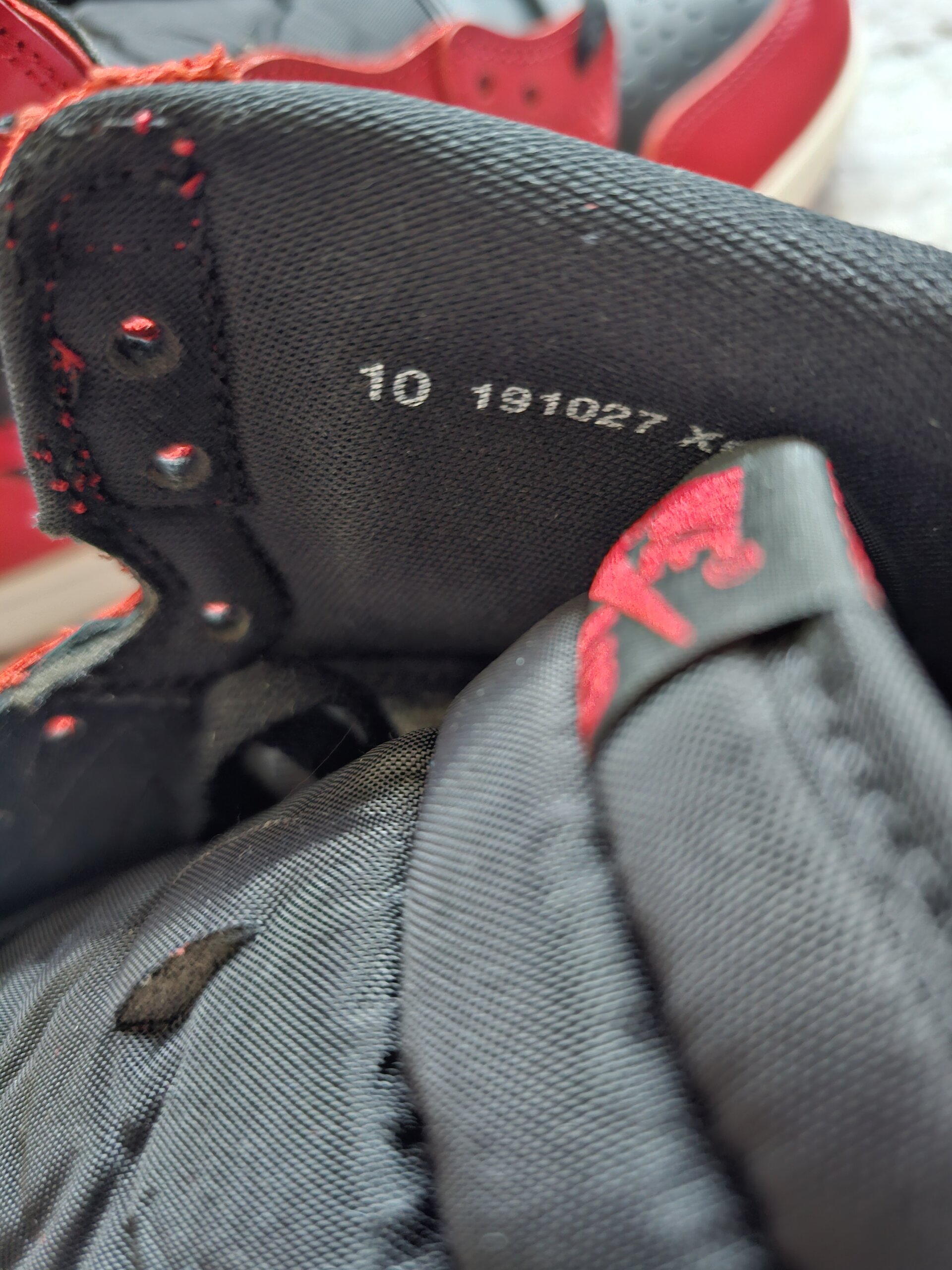 Air Jordan 1 Retro High 85 'Varsity Red' (2020) photo 5