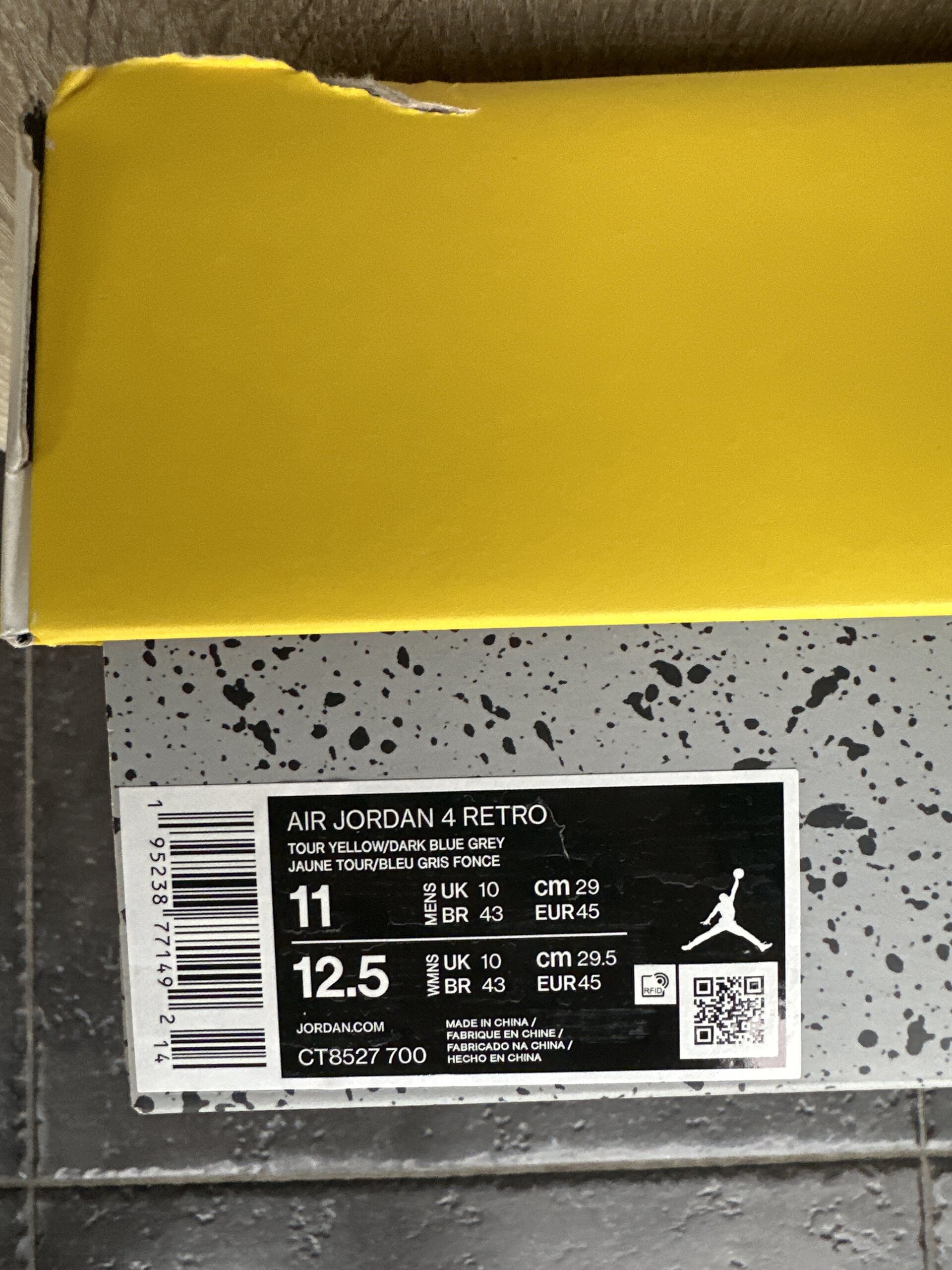 Air Jordan 4 Retro 'Lightning' (2021) photo 6