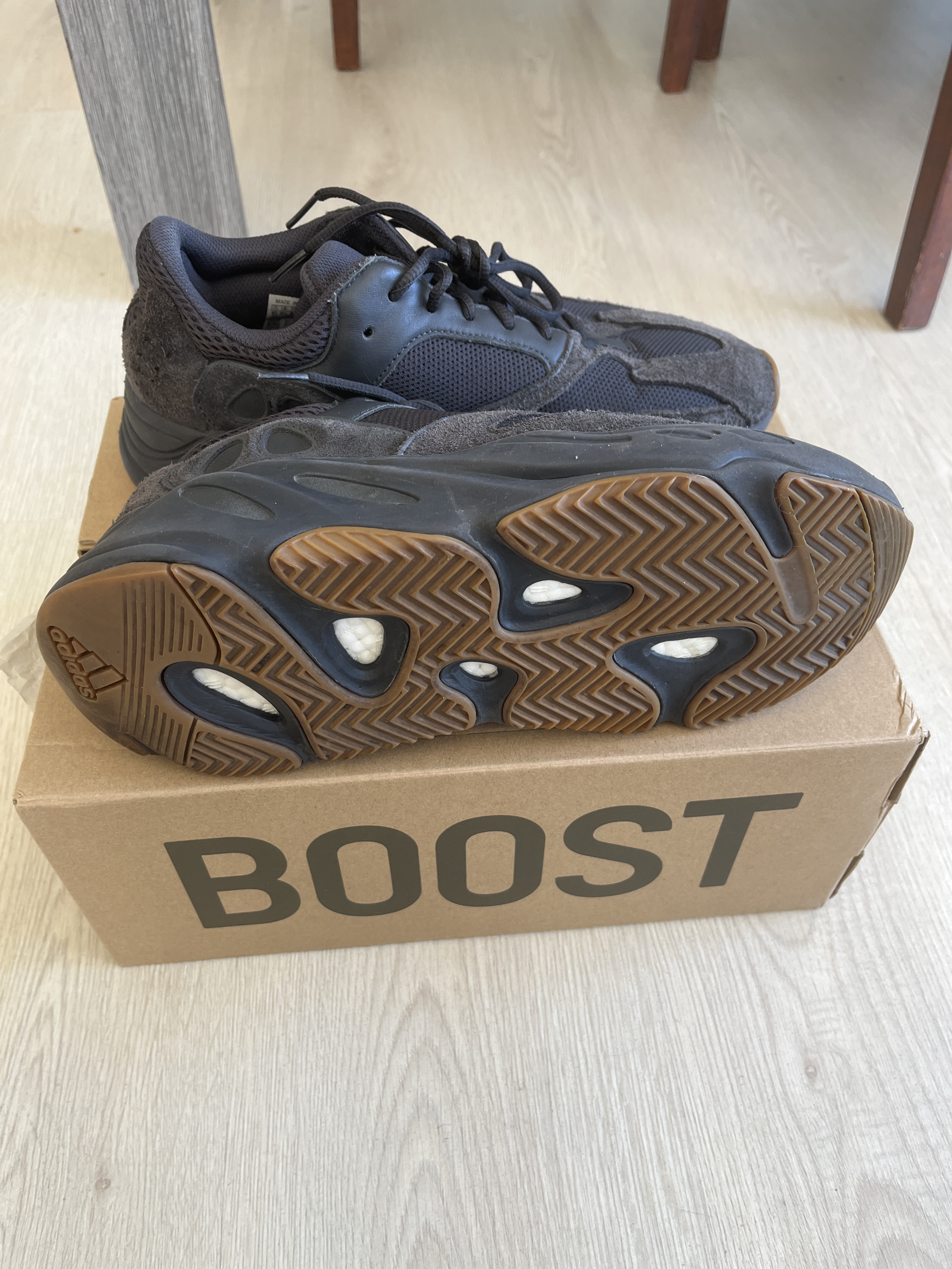 Yeezy Boost 700 'Utility Black' photo 9