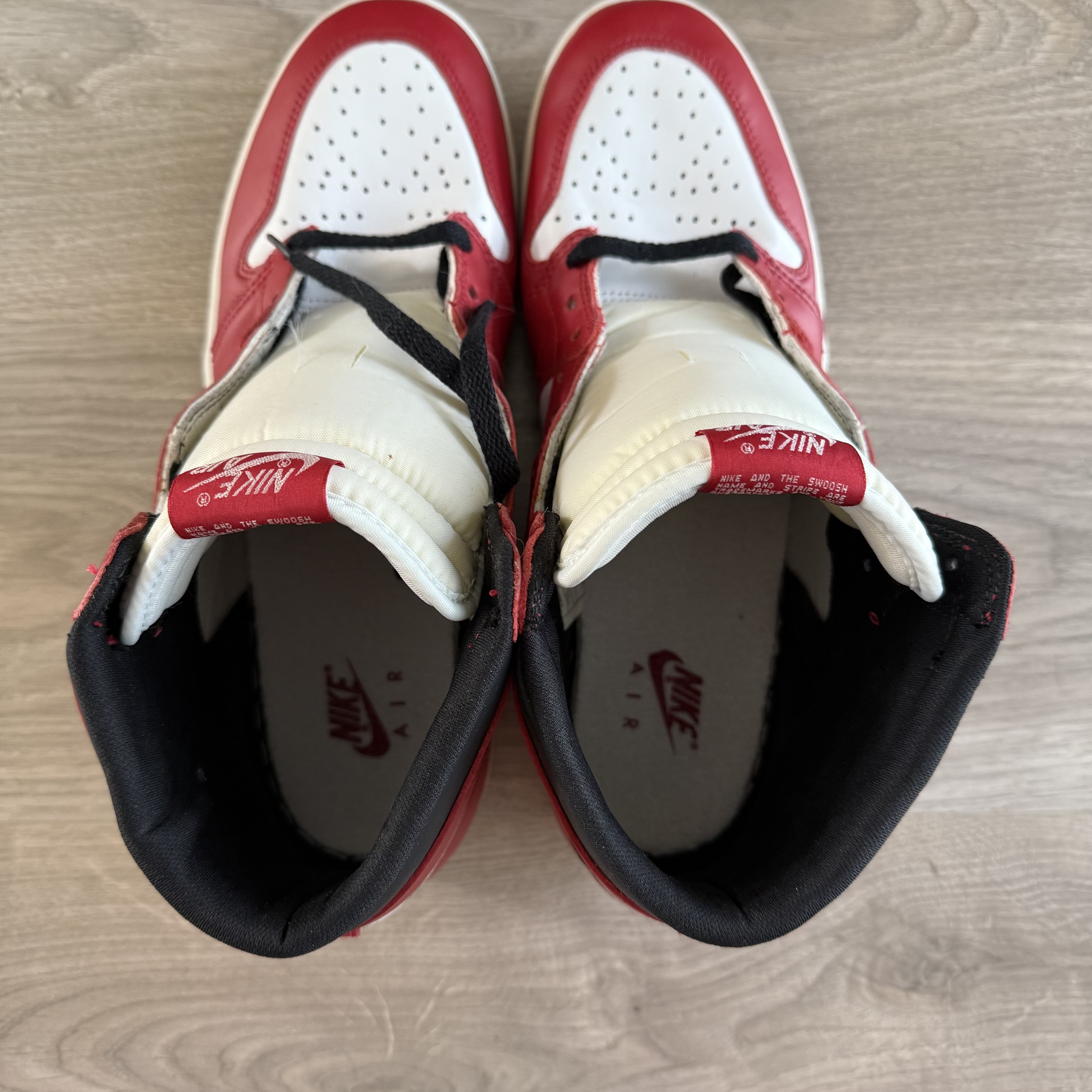 Air Jordan 1 Retro Chicago (1994) photo 3