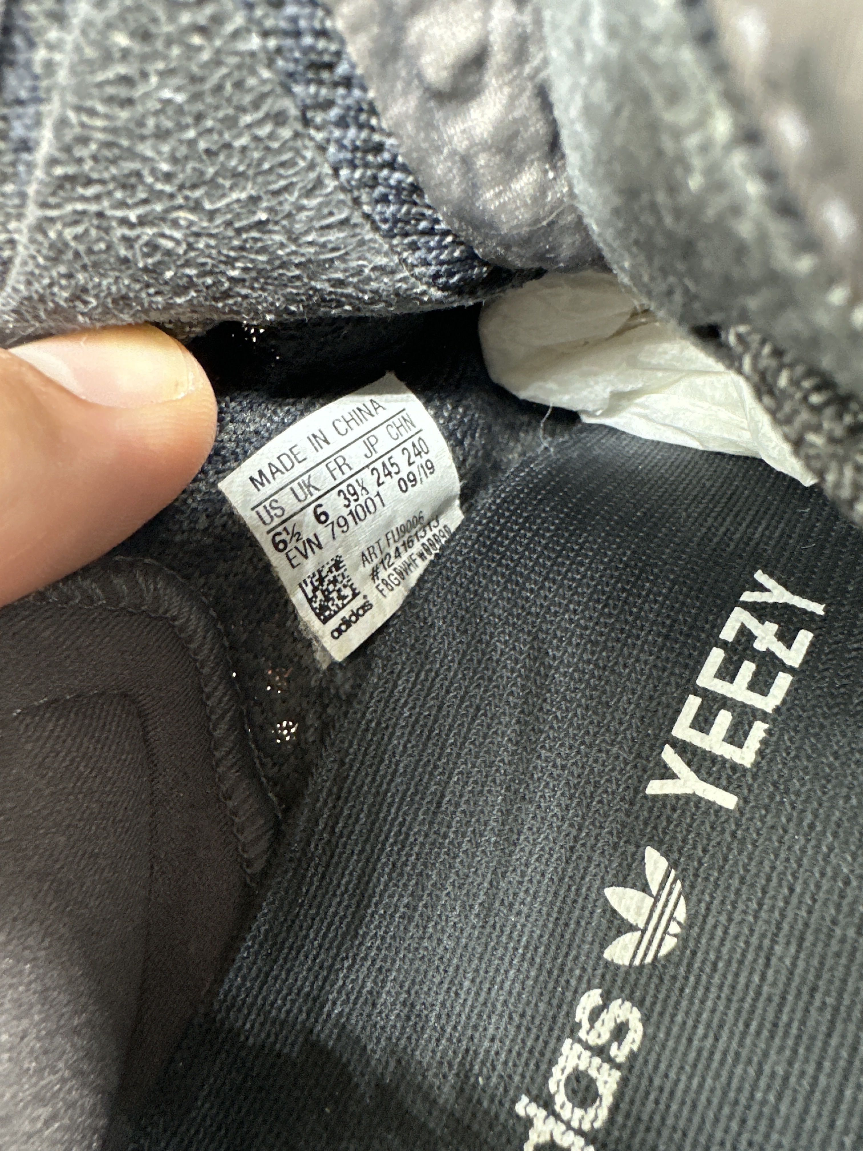 Yeezy Boost 350 V2 'Black' (Non-Reflective) (2019) photo 6