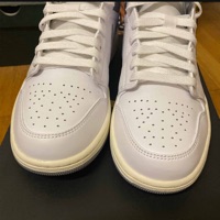 Air Jordan 1 Mid Neutral Grey (2022) photo 9