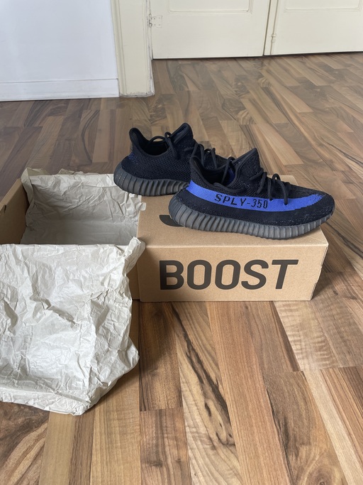 Yeezy Boost 350 V2 'Dazzling Blue' (2022)