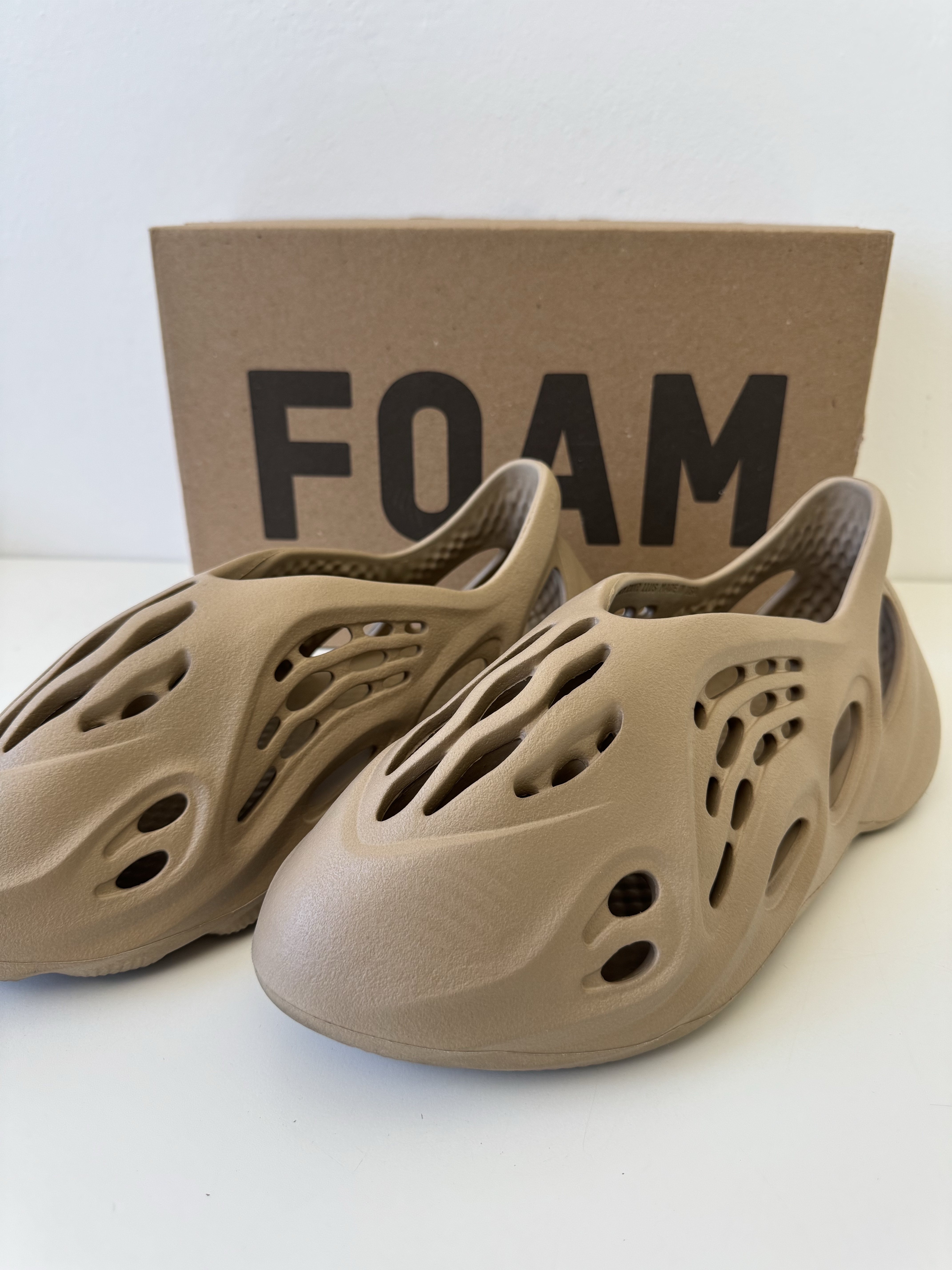 Yeezy Foam Runner Mist photo 9