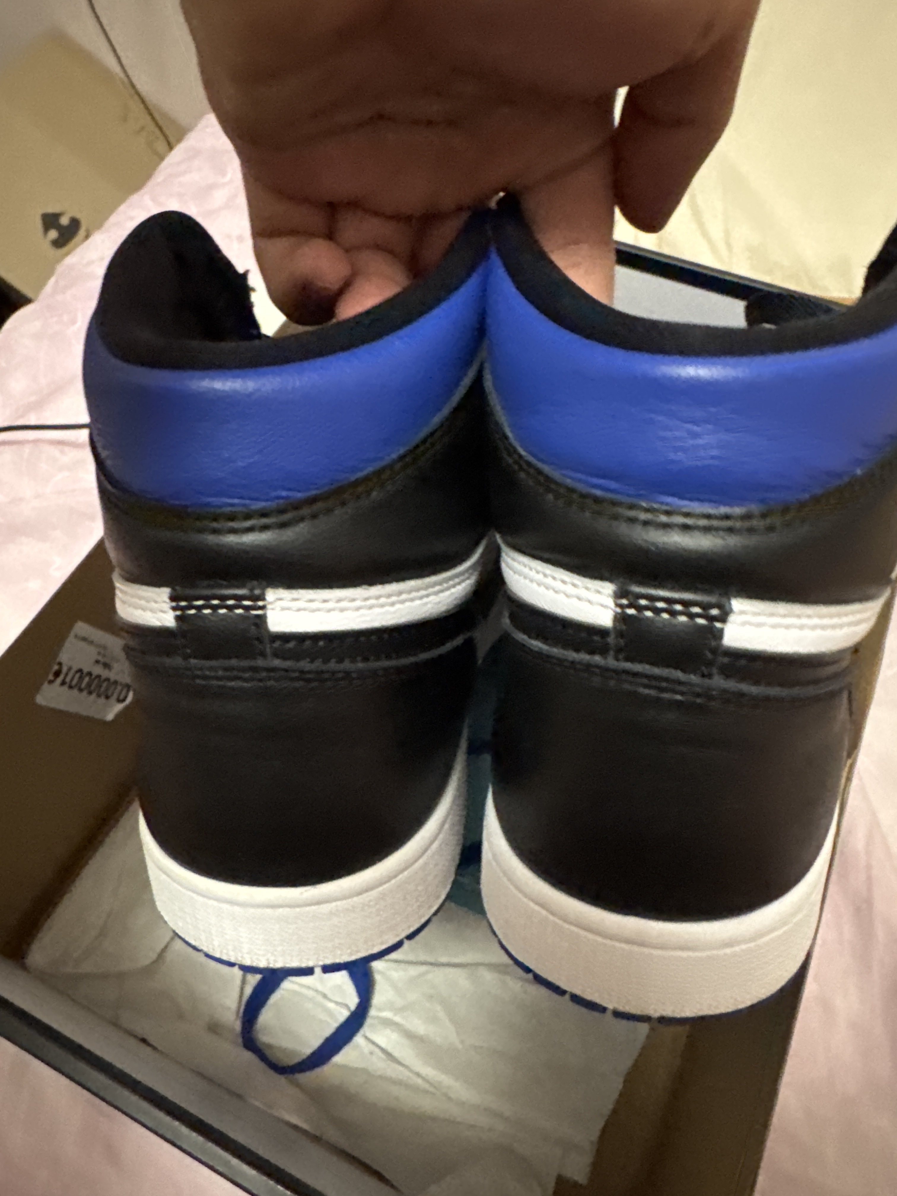 Air Jordan 1 Retro High 'Royal Toe' (2020) photo 4