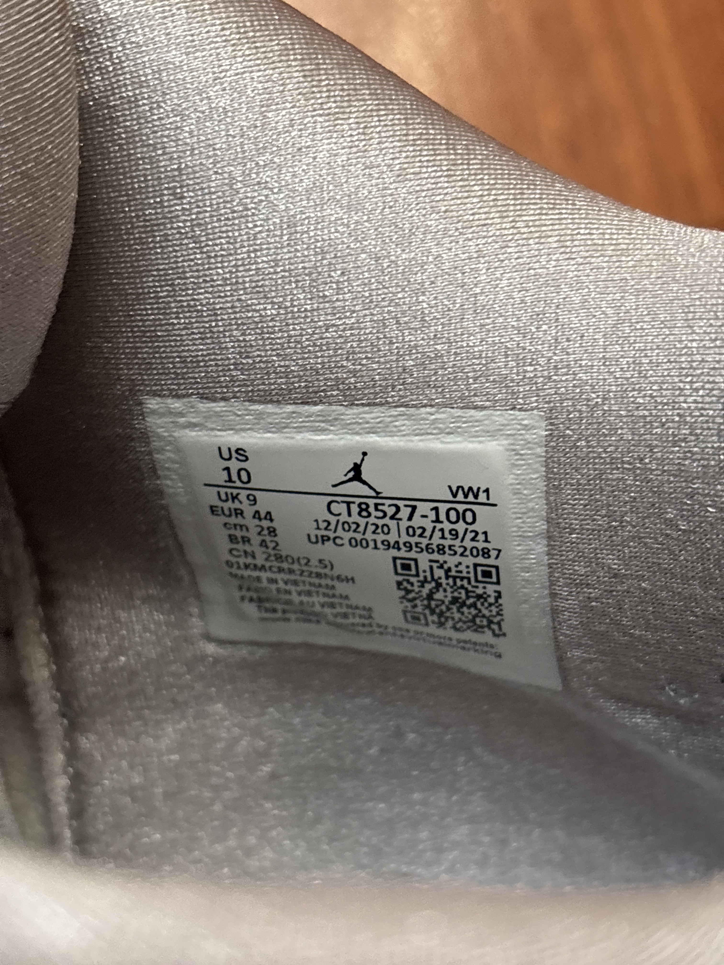 Air Jordan 4 Retro 'Tech White' (2021) photo 6