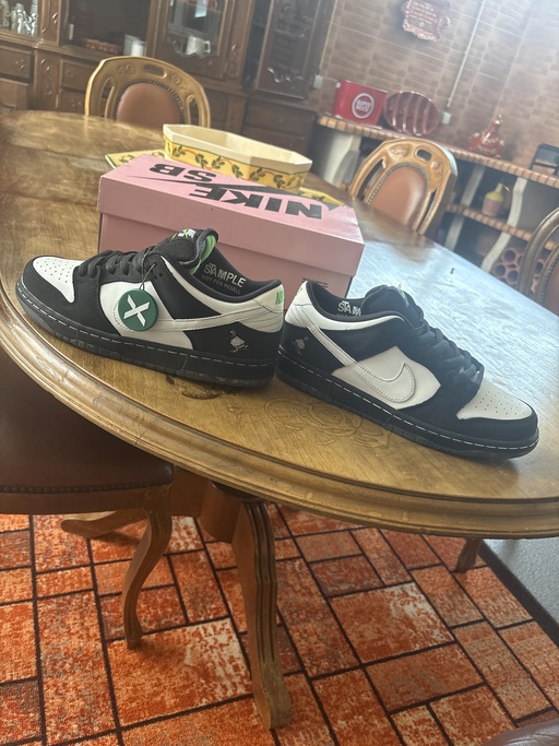 Nike SB Dunk Low Staple 'Panda Pigeon' (2019)