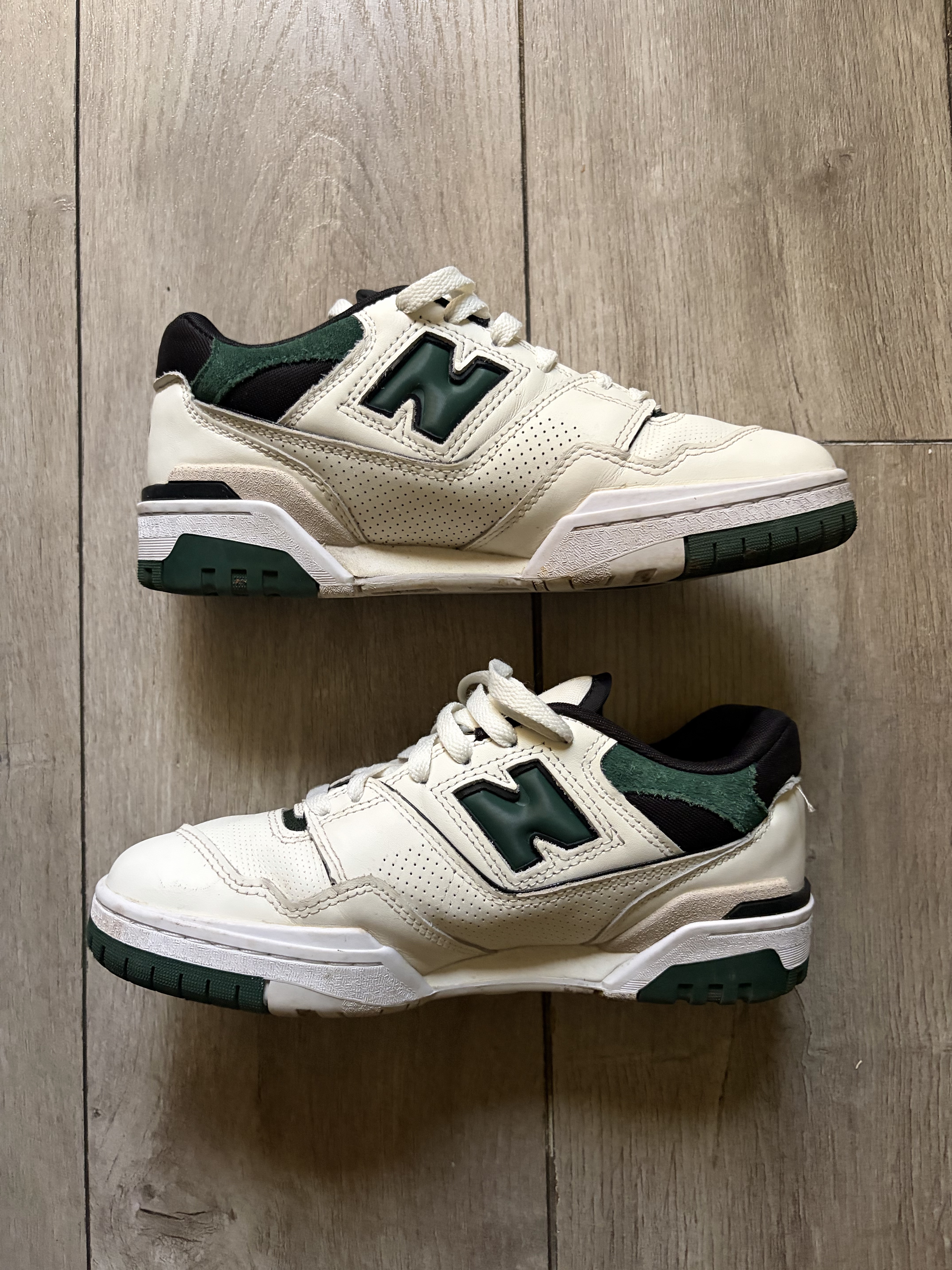 New Balance 550 Sea Salt Pine Green (2023) photo 2