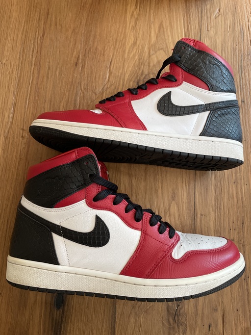 Air Jordan 1 Retro High WMNS 'Satin Snake Chicago' (2020)