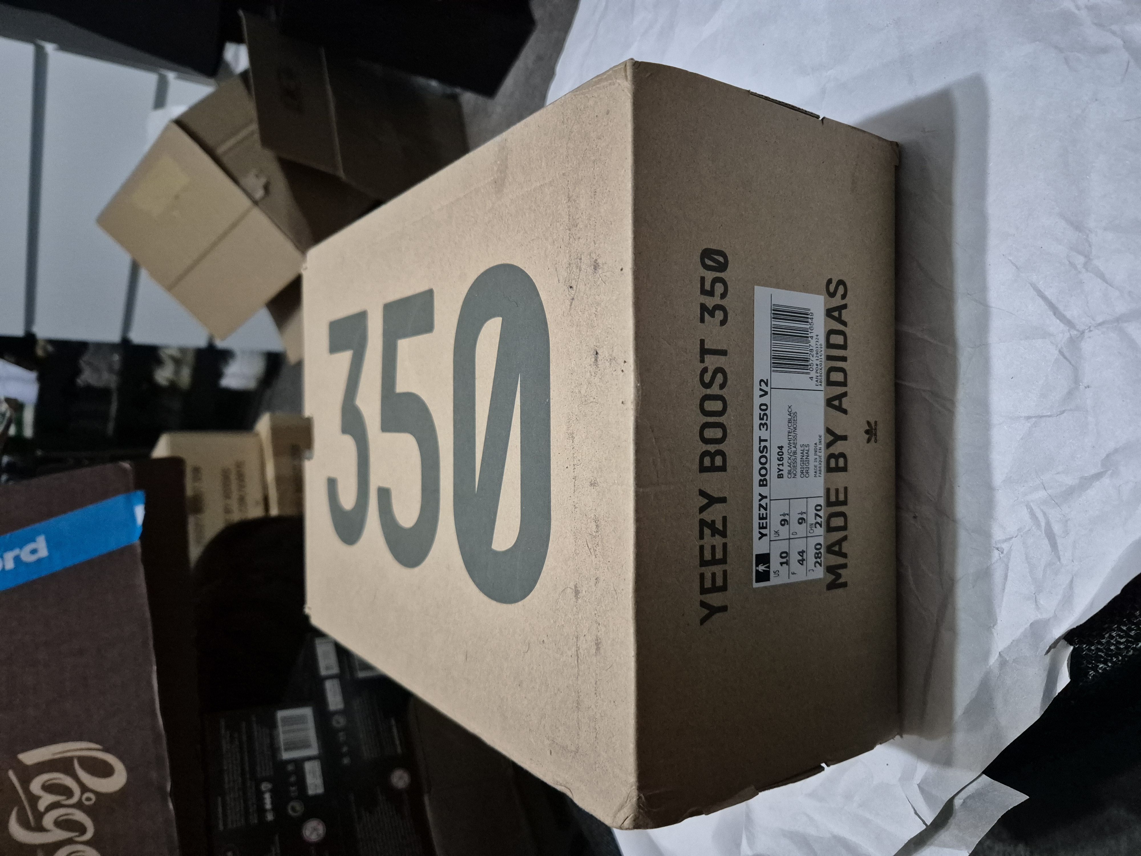 Yeezy Boost 350 V2 'Oreo' photo 7