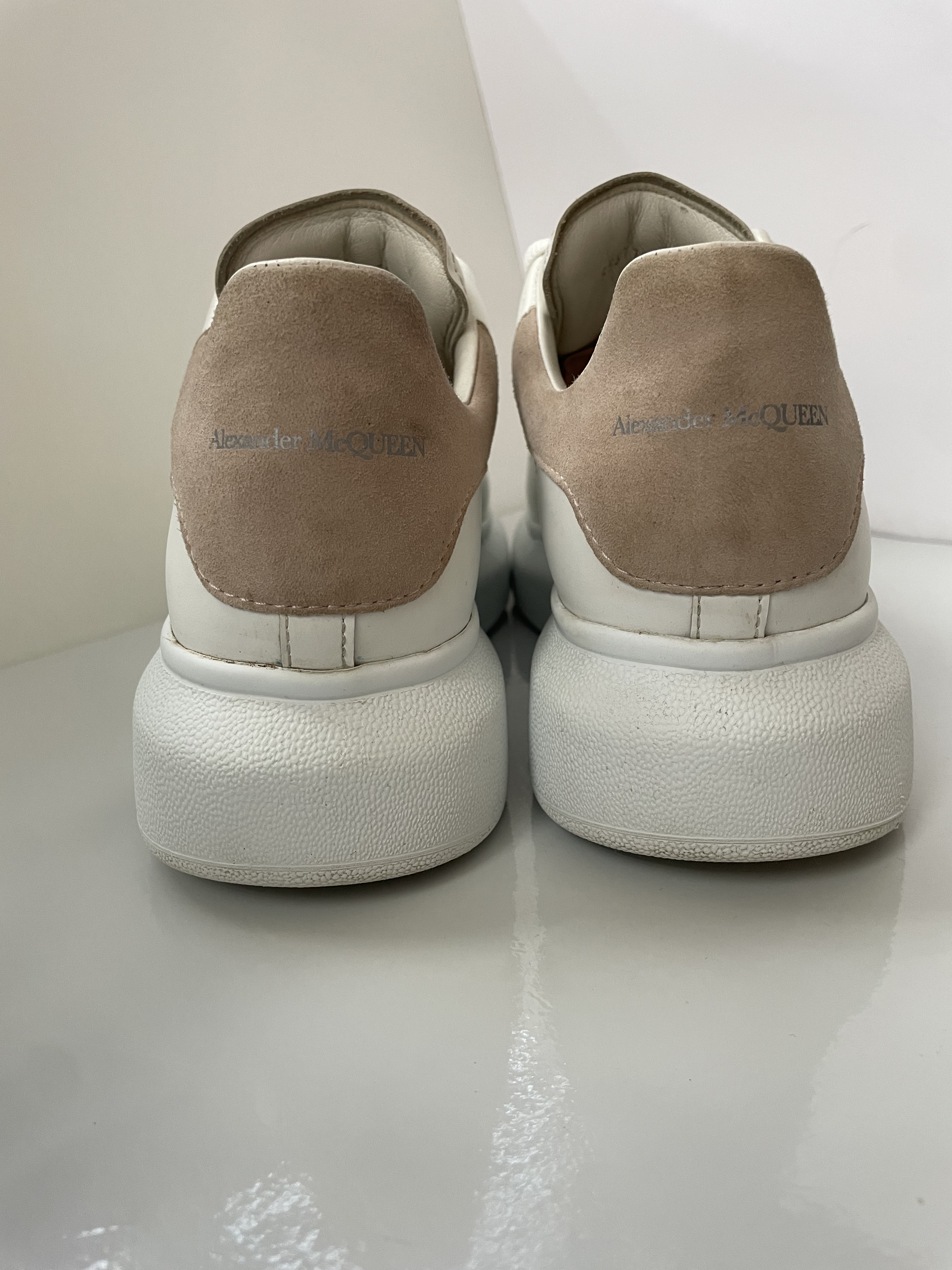 Luxury Alexander McQueen Oversized White photo 6
