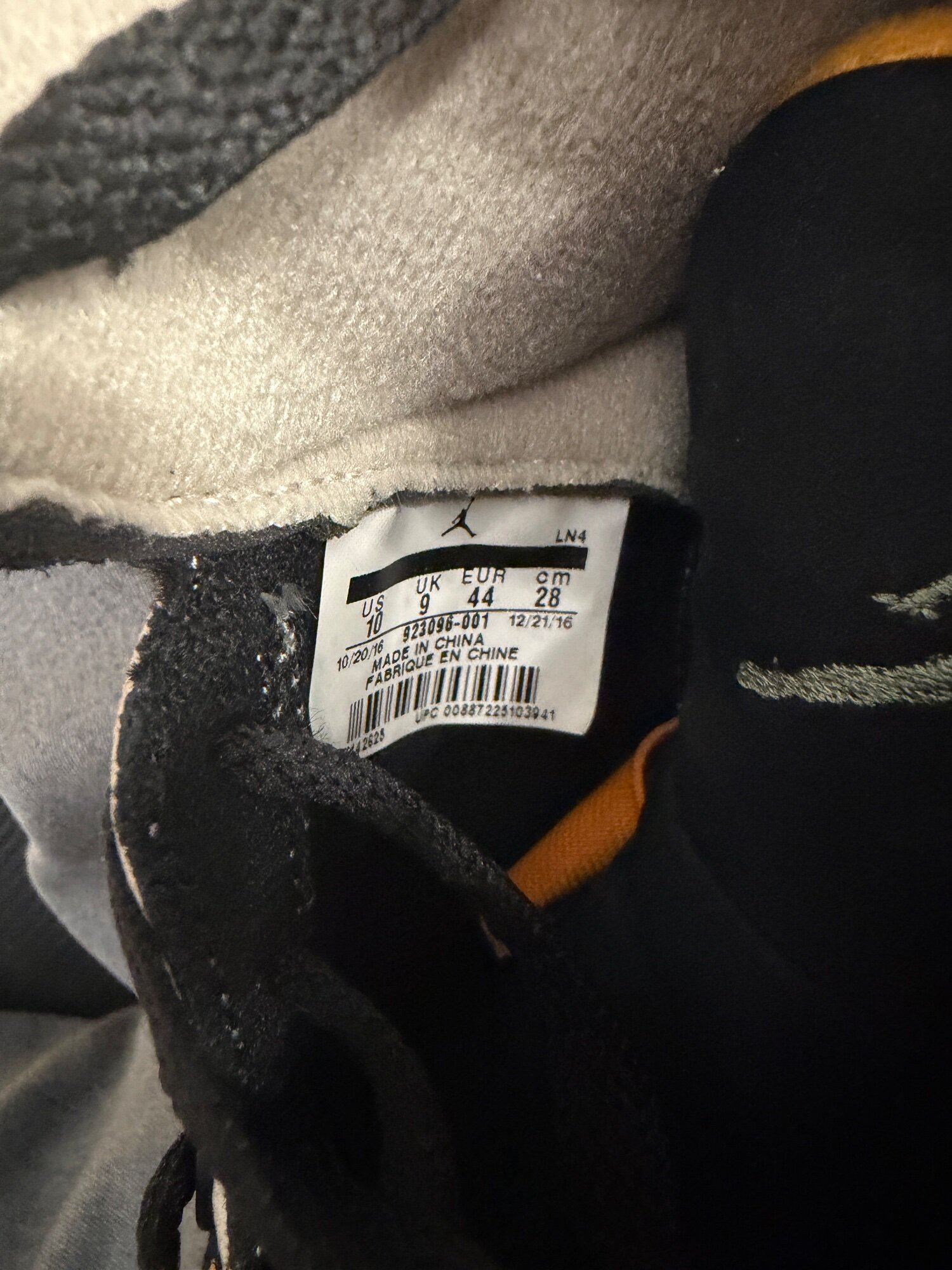 Jordan 3 Retro Safari x Atmos photo 6