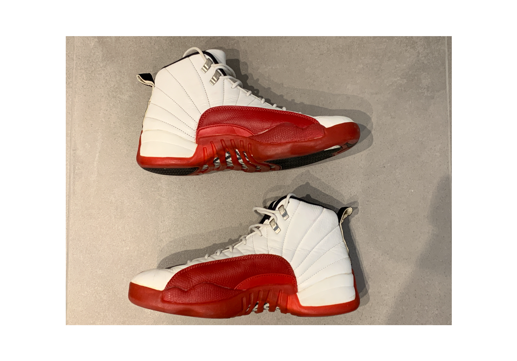 Air Jordan 12 OG 'Cherry' (1997) photo 2