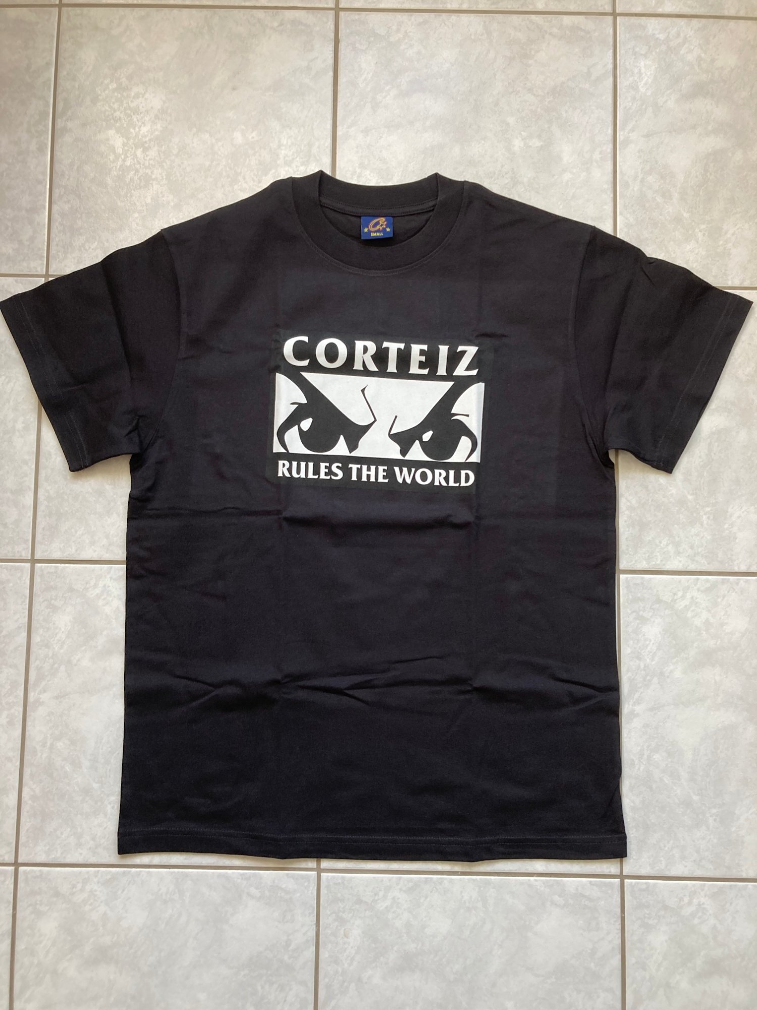 Corteiz Rules The World Eyes Tee photo 1