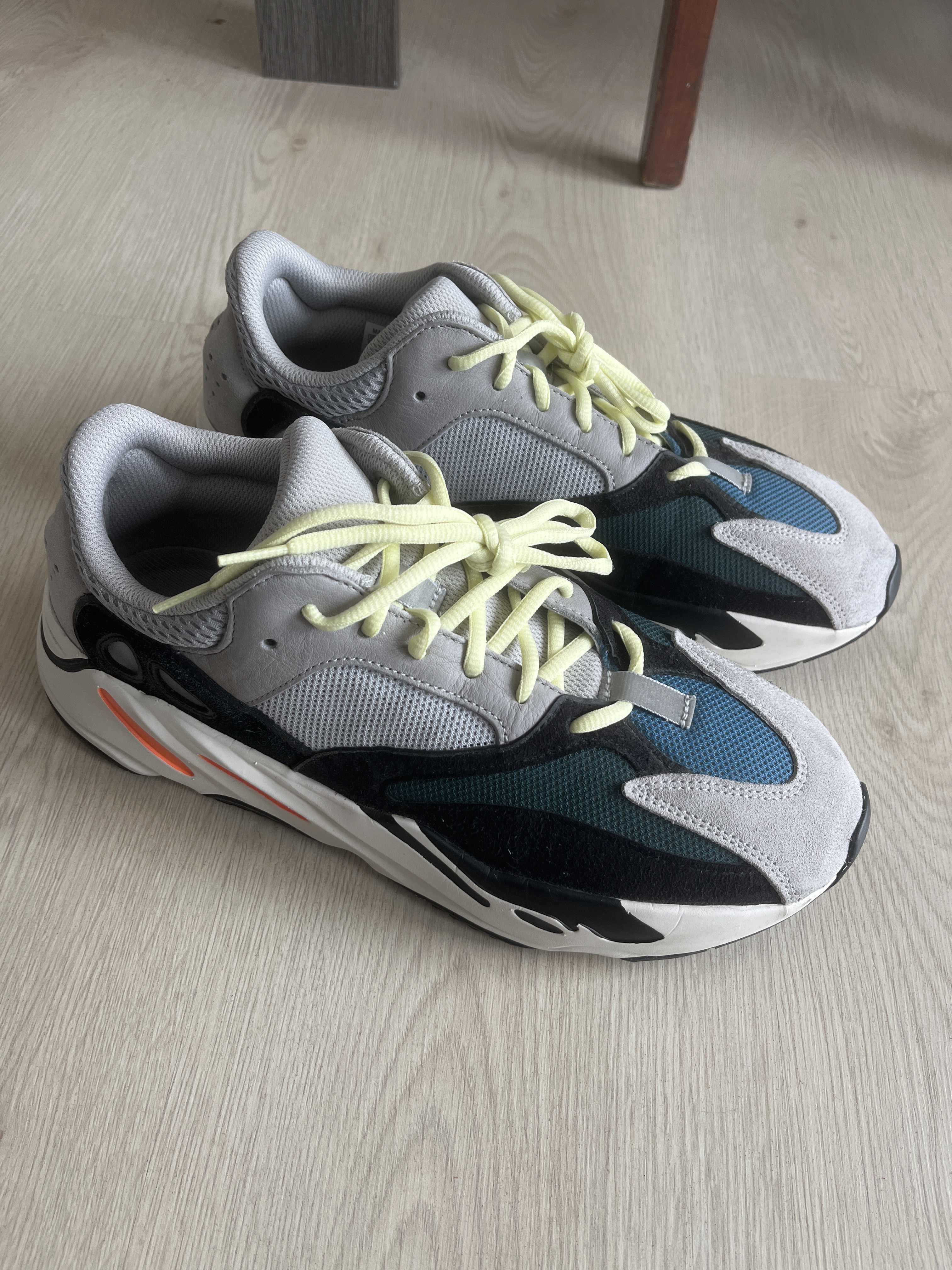 Yeezy Boost 700 'Wave Runner' photo 8