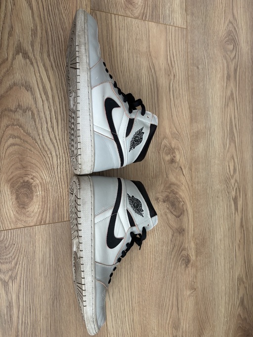 Air Jordan x Nike SB 1 Retro High OG 'NY to Paris' (2019)