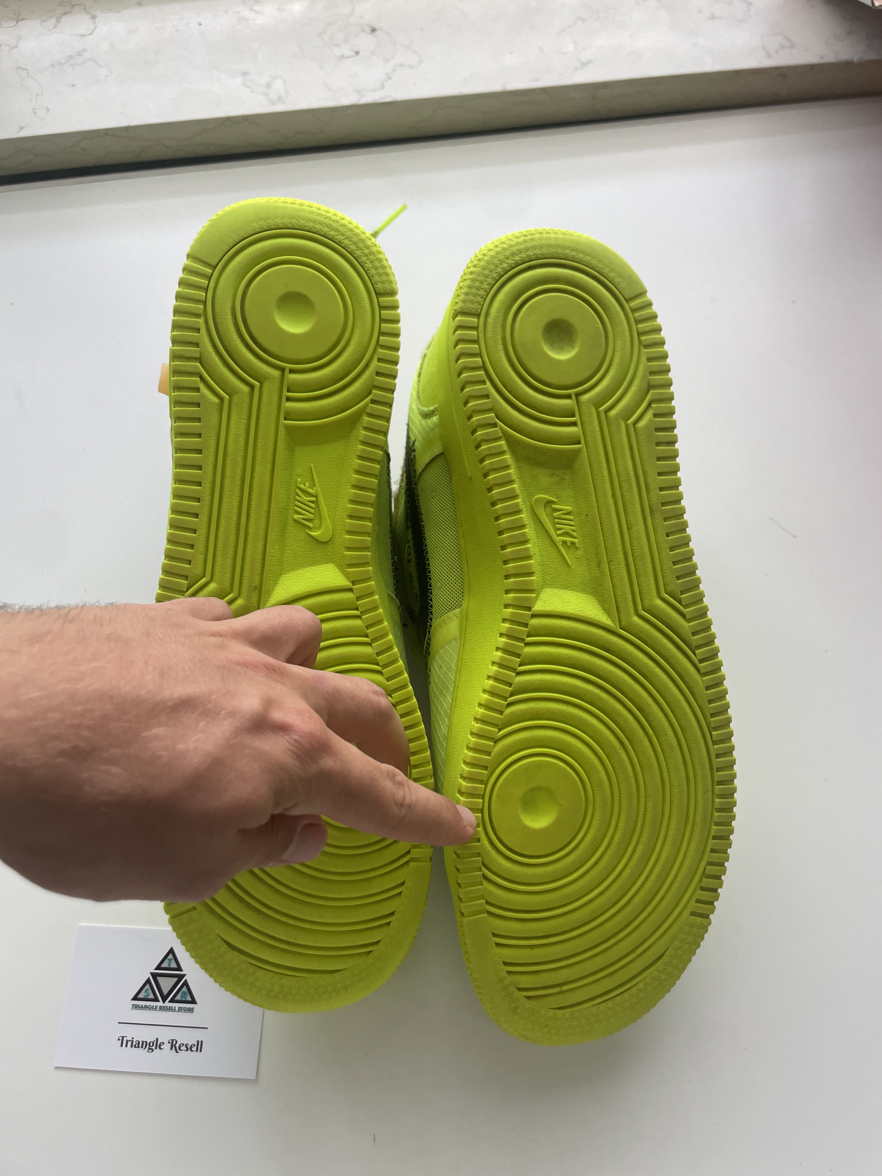 Nike x Off-White Air Force 1 Low 'Volt' (2018) photo 3
