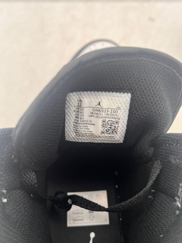 Air Jordan 1 Mid 'Diamond Black White' (2022) photo 6