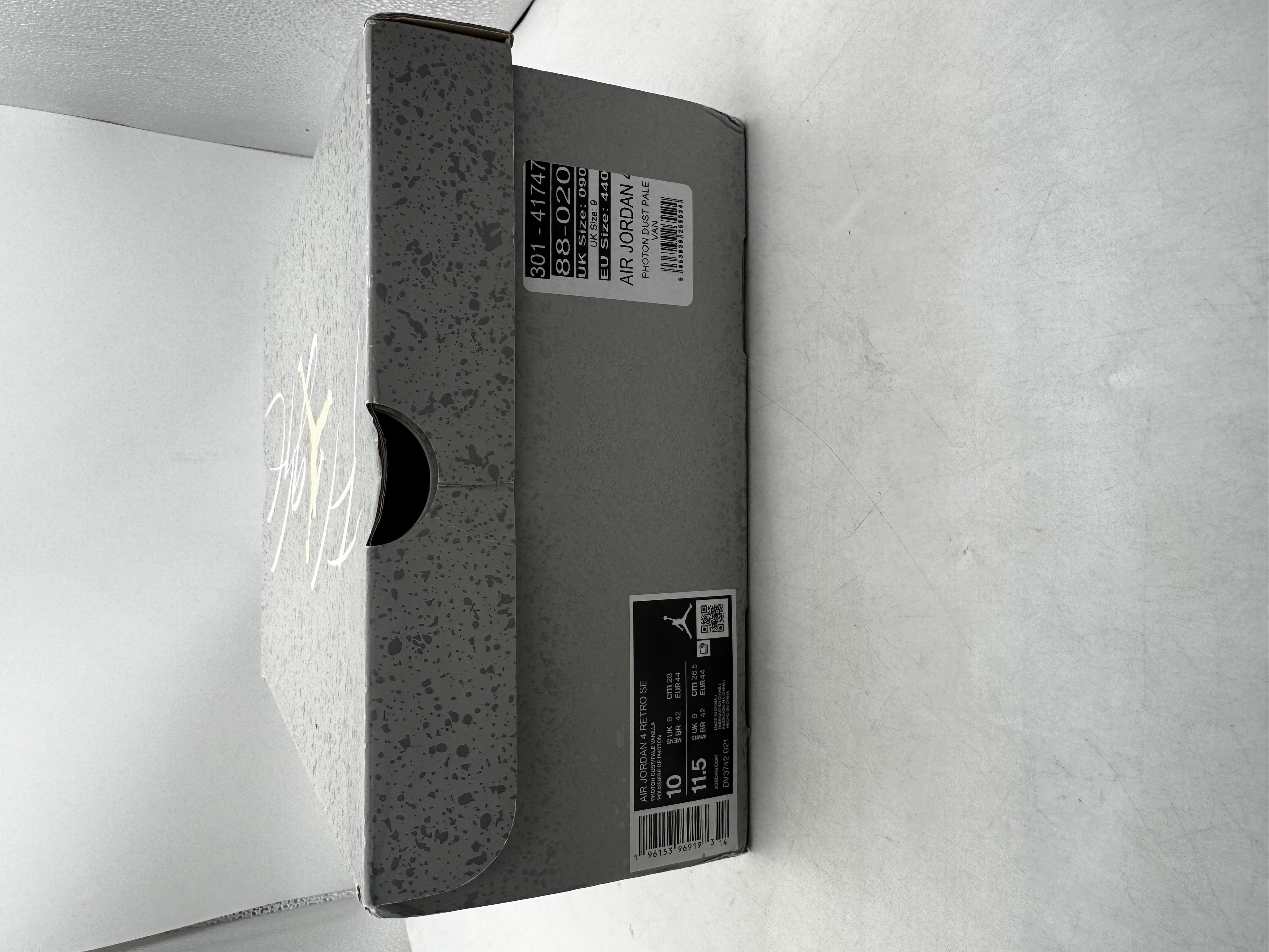 Air Jordan 4 Retro SE 'Craft Photon Dust' (2023) photo 1