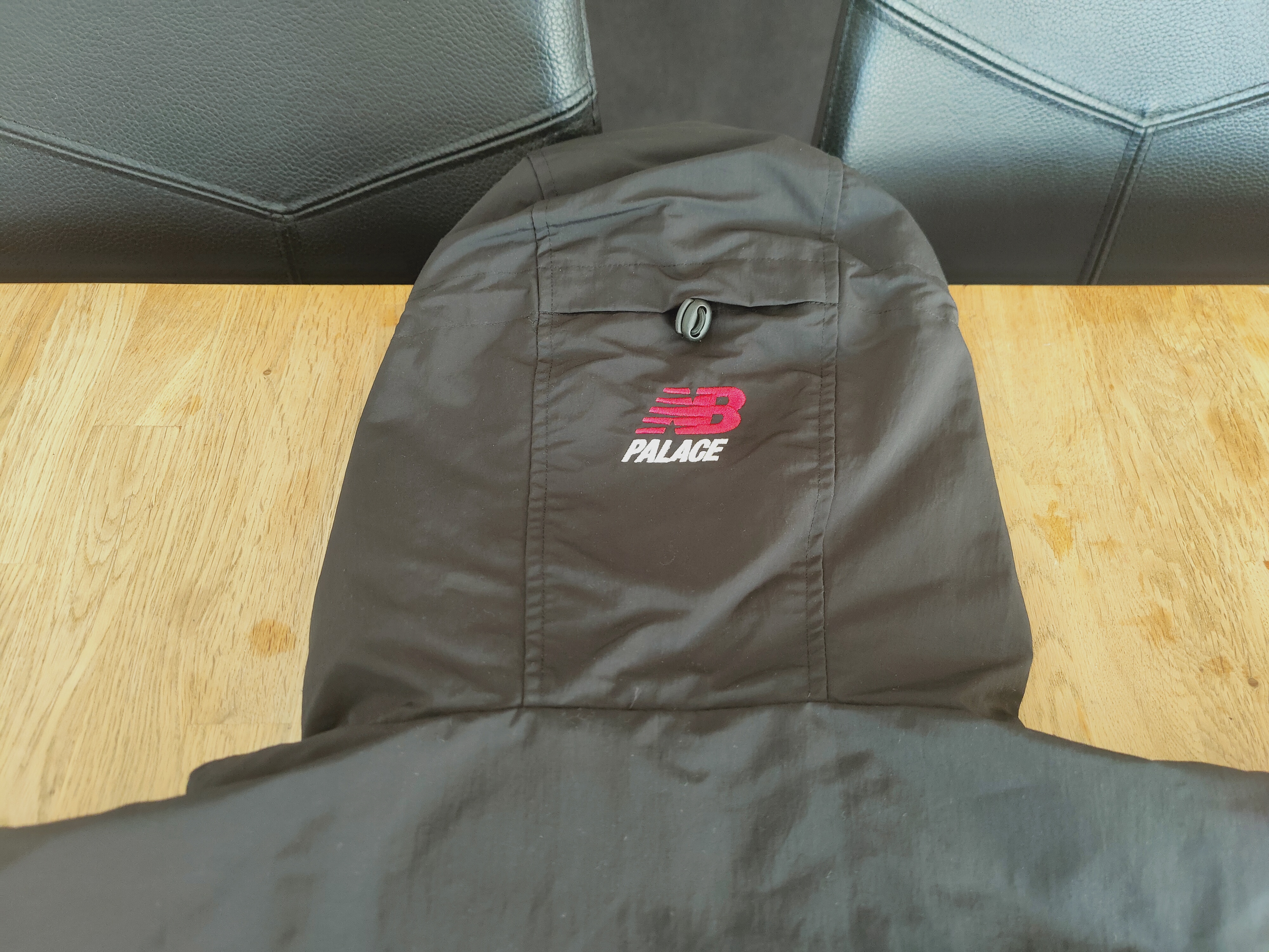 Palace x New Balance Pop Over Shell Jacket Black/Purple (SS23) photo 9