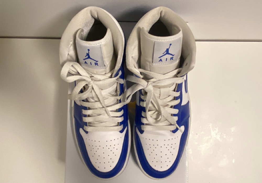 Air Jordan 1 Mid WMNS 'Kentucky' (2021) photo 3