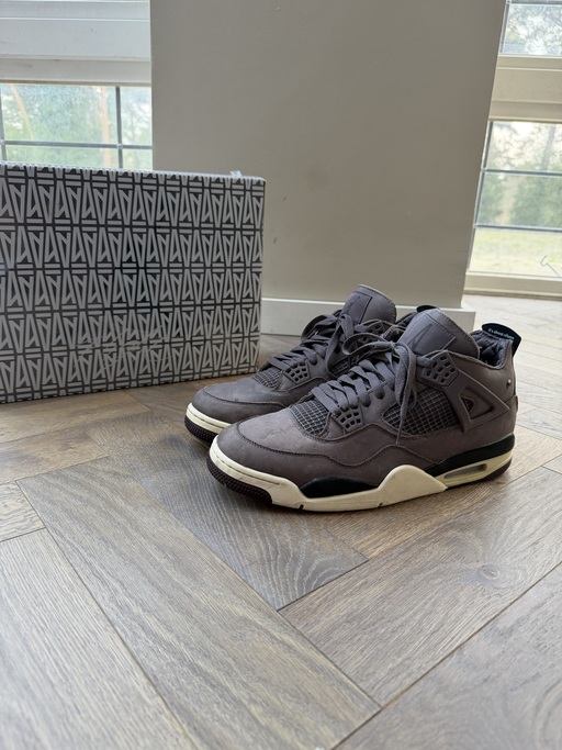 Air Jordan x A Ma Maniere 4 'Violet Ore' (2022)