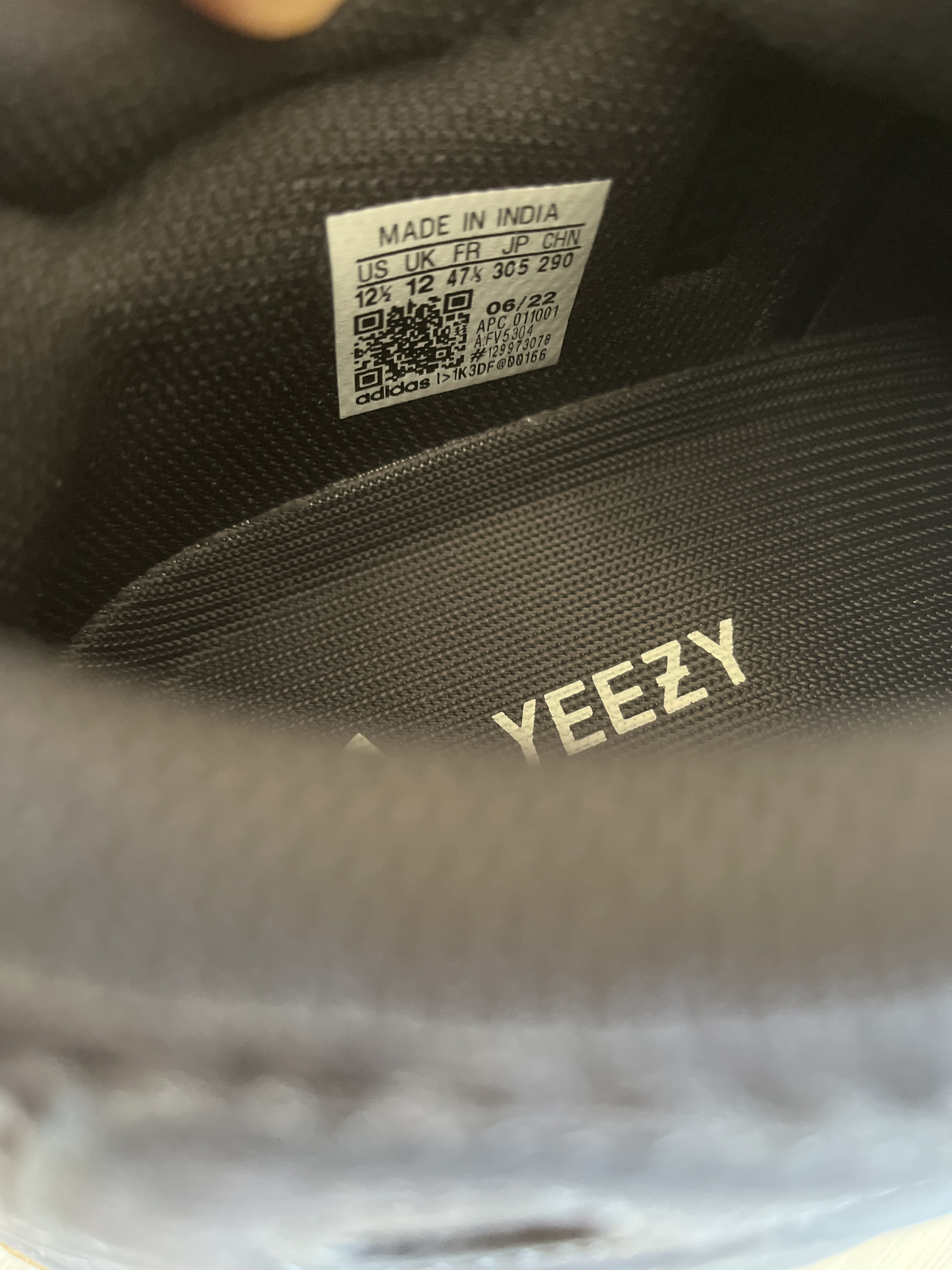 Yeezy Boost 700 'Utility Black' photo 6