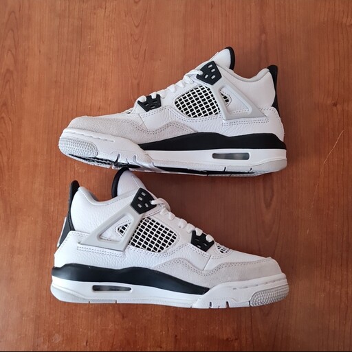 Air Jordan 4 Retro GS 'Military Black' (2022)