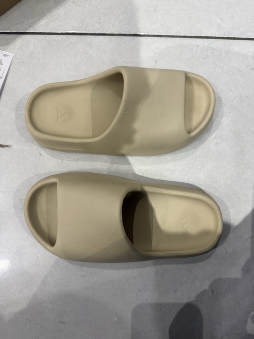 Yeezy Slide 'Bone'