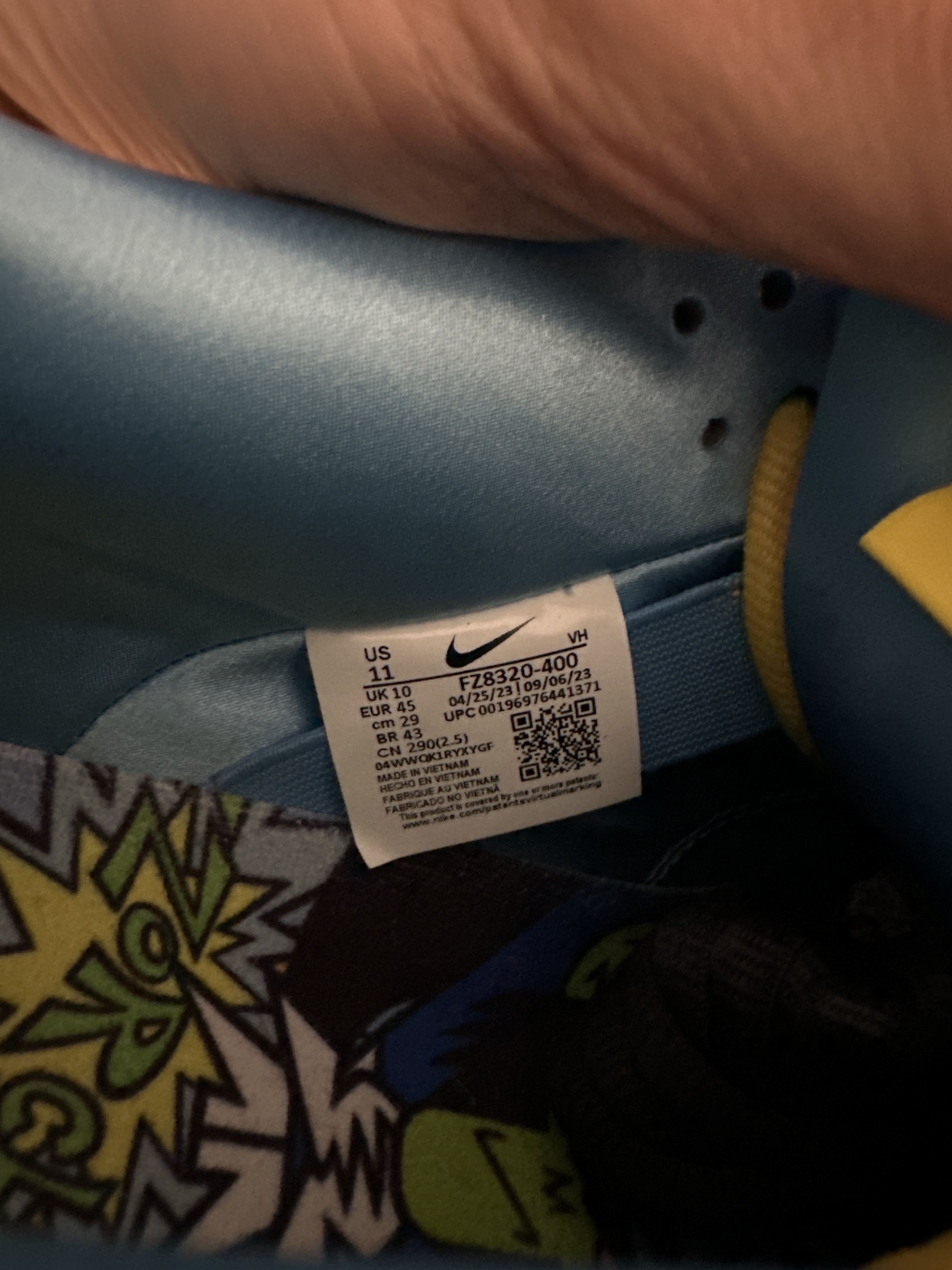 Nike SB x The Powerpuff Girls Dunk Low 'Bubbles' (2023) photo 6