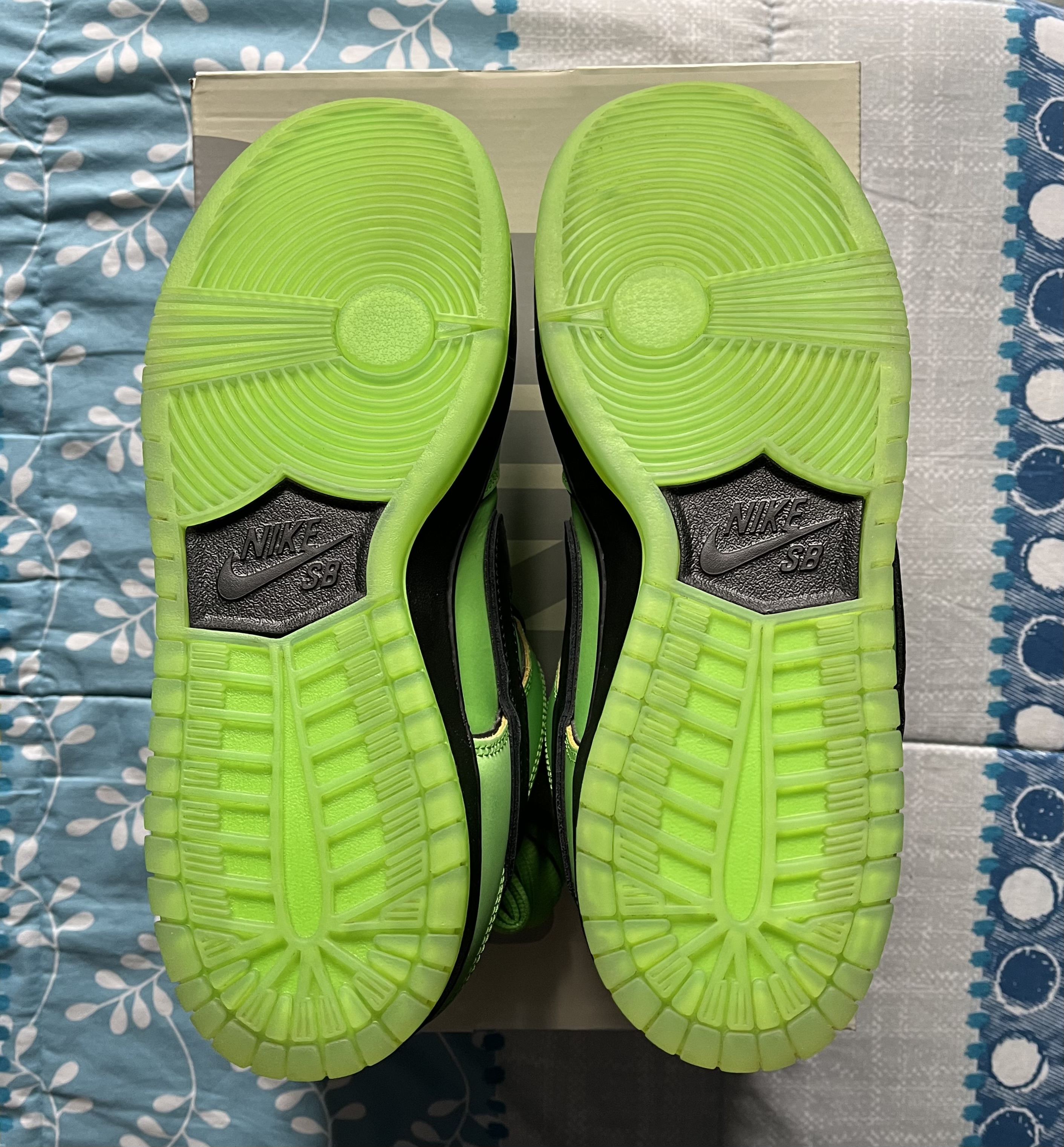 Nike SB x The Powerpuff Girls Dunk Low 'Buttercup' (2023) photo 5