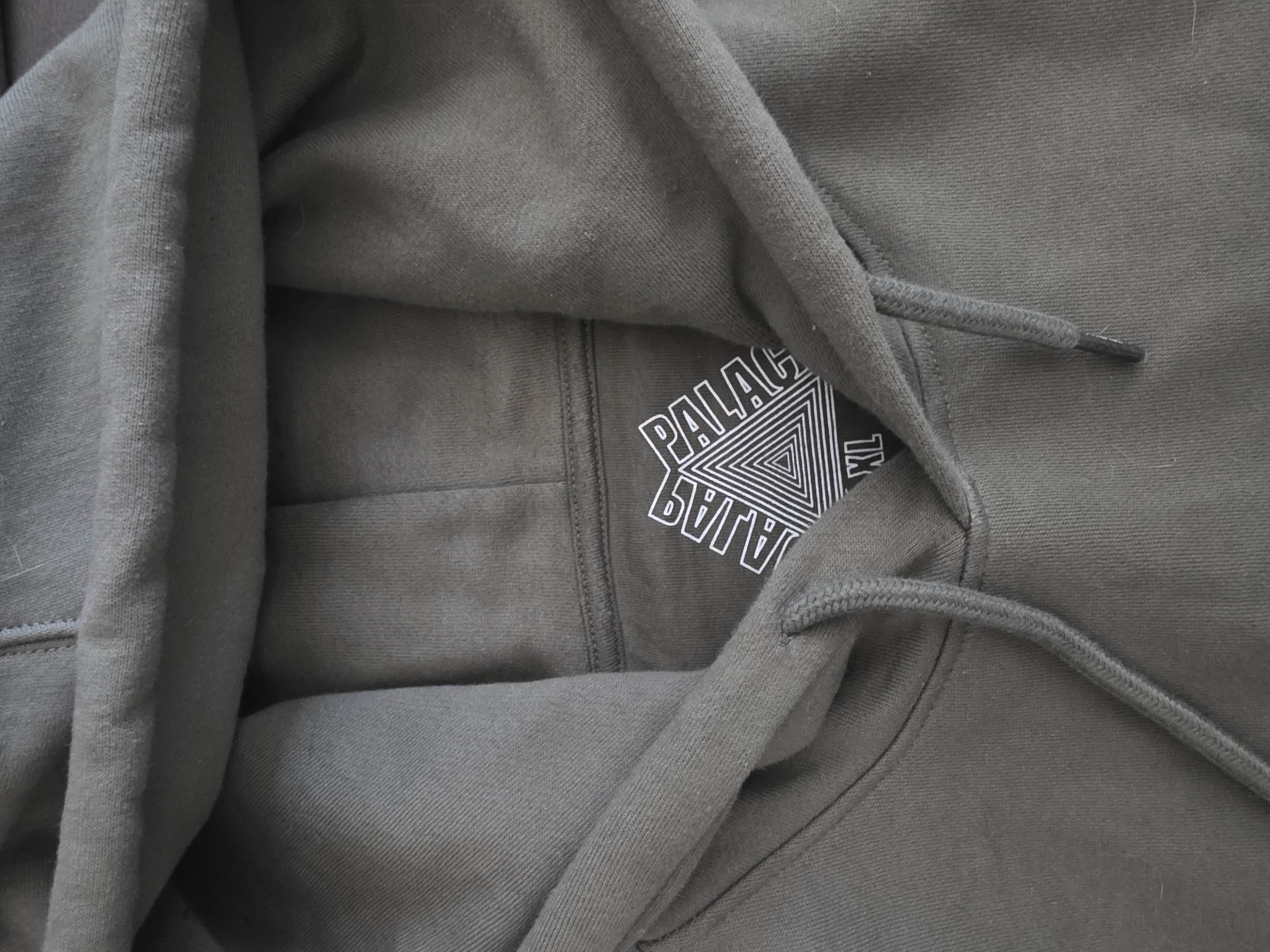 Palace Porter Logo Hood 'Olive' (FW24) photo 3
