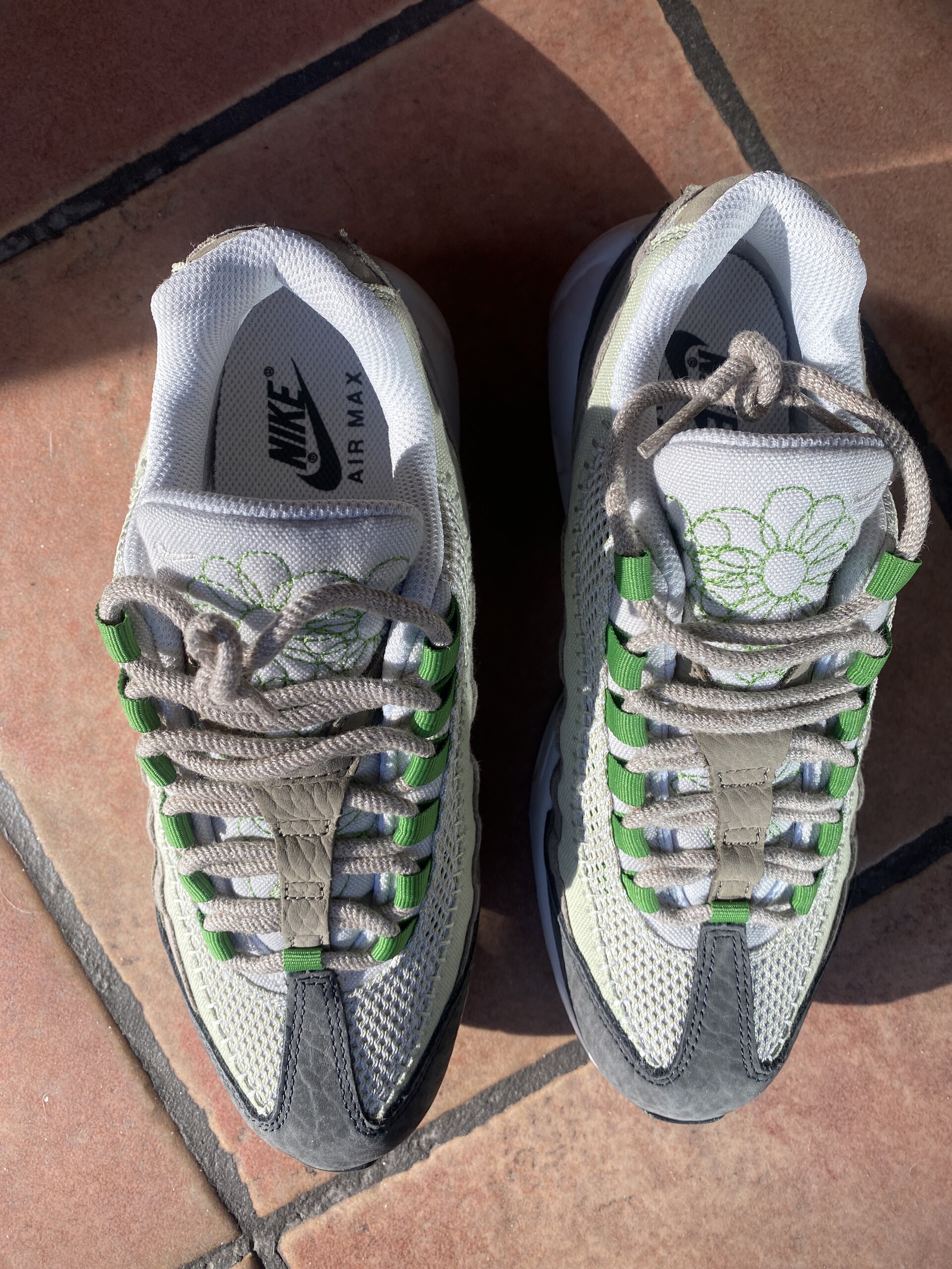 Nike Air Max 95 WMNS Earth Day (2022) photo 3
