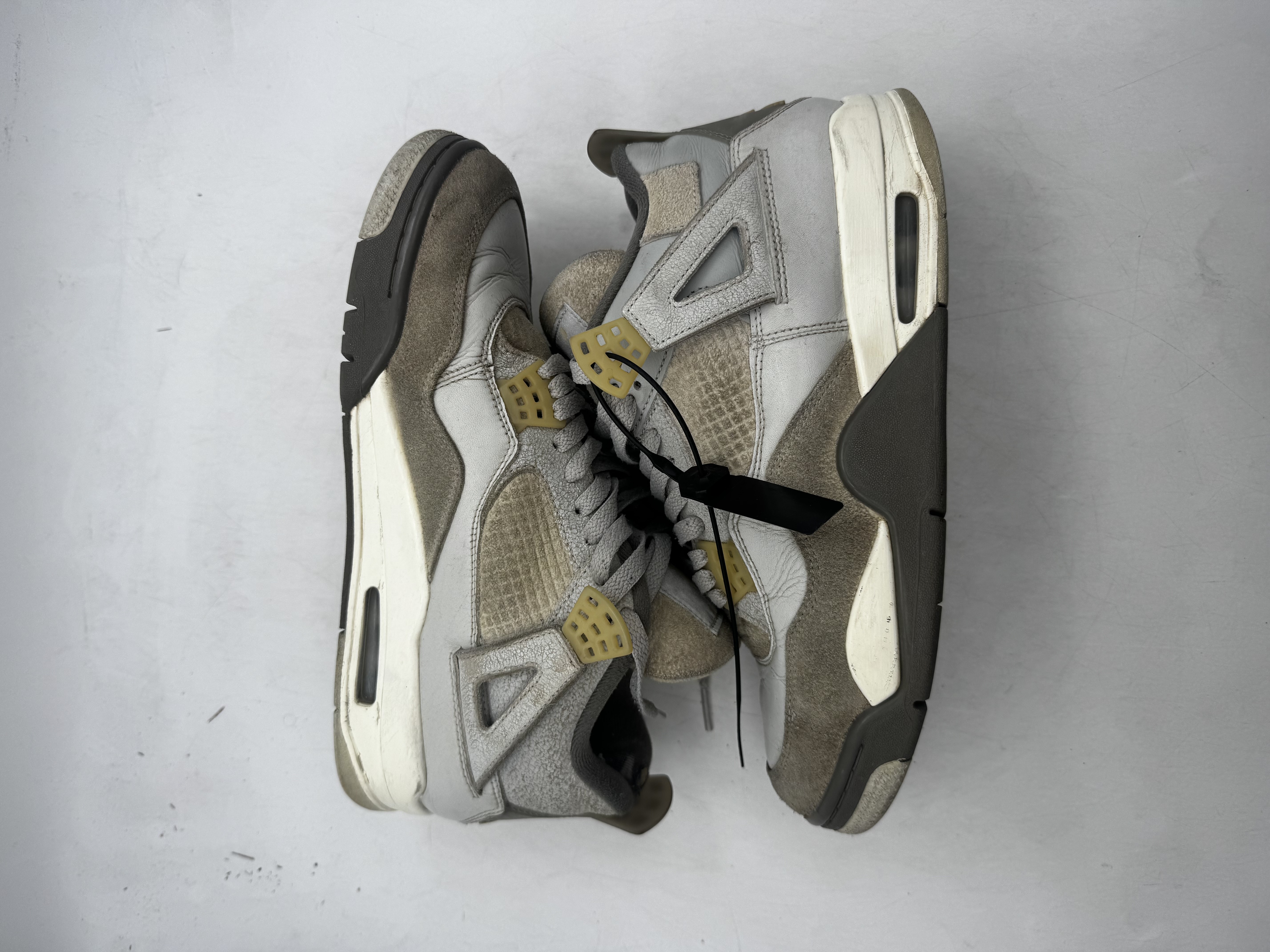 Air Jordan 4 Retro SE 'Craft Photon Dust' (2023) photo 4