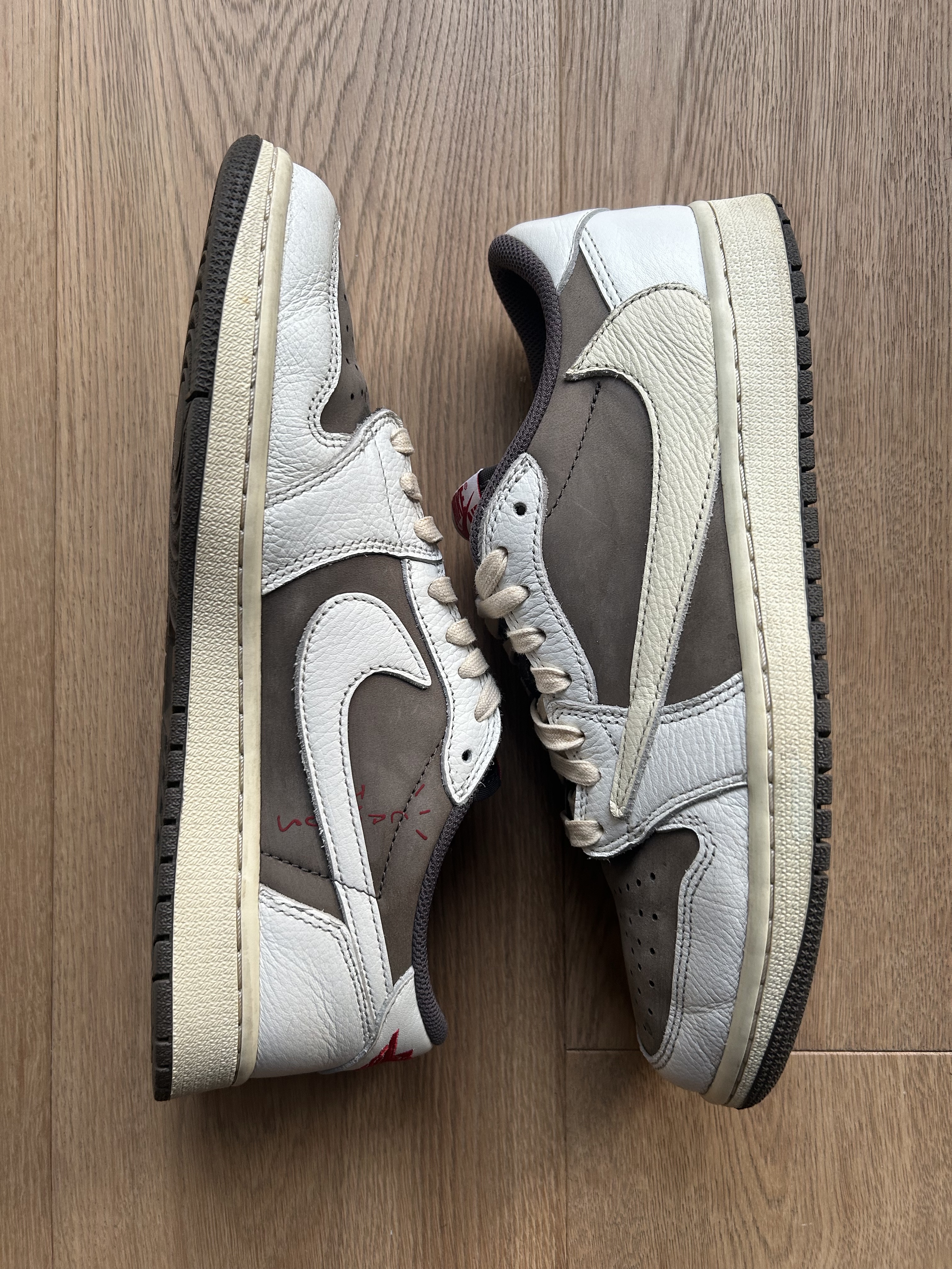 Air Jordan 1 x Travis Scott Low 'Reverse Mocha' (2022) photo 2