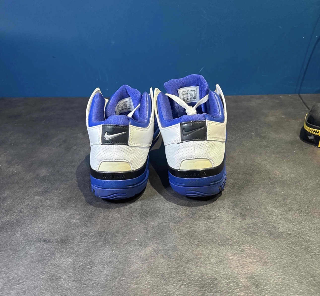 Nike LeBron 1 Air Zoom Generation Low White Varsity Royal photo 4