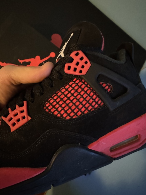 Air Jordan 4 Retro 'Red Thunder' (2022)