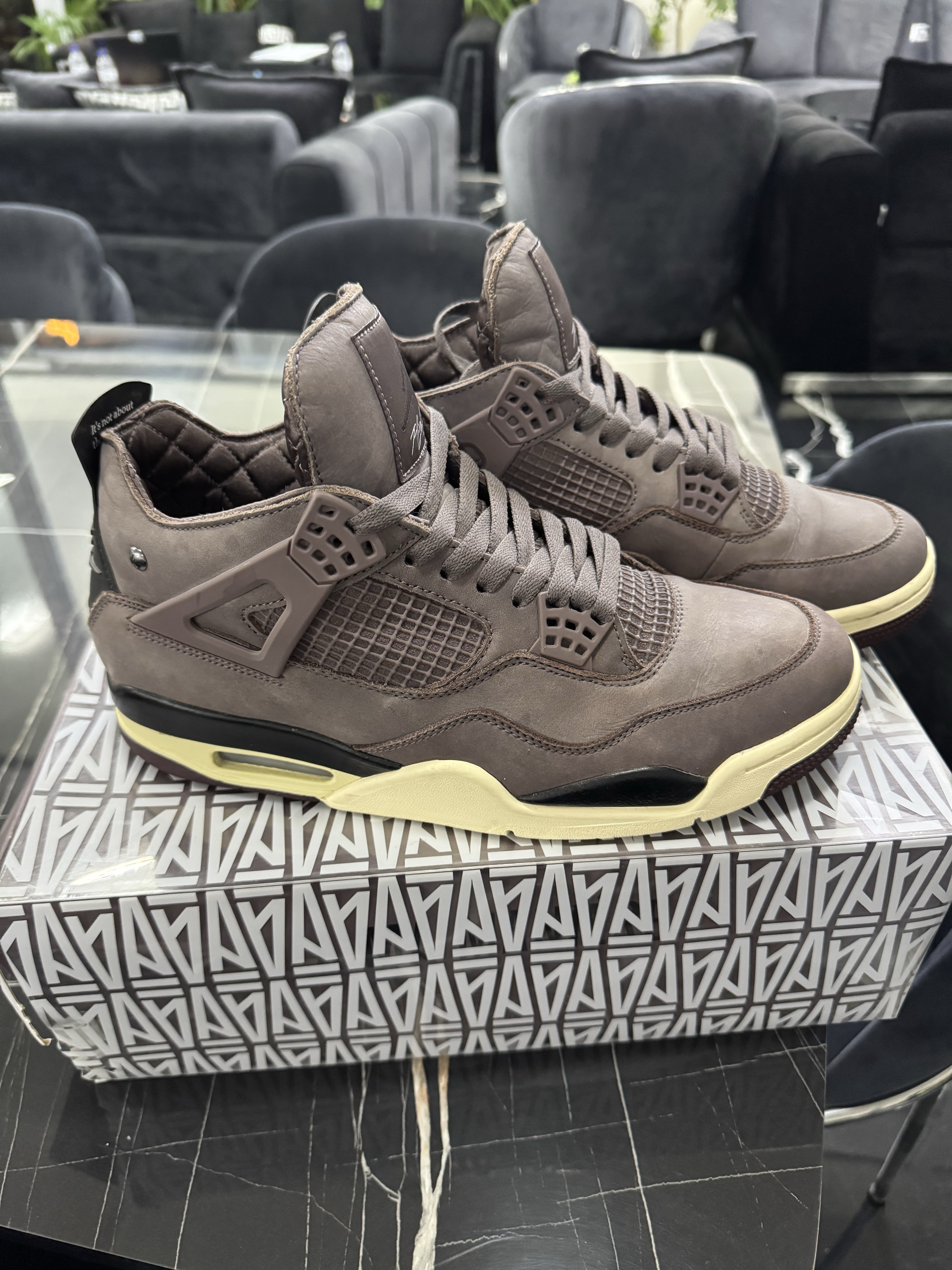 Air Jordan x A Ma Maniere 4 'Violet Ore' (2022) photo 4