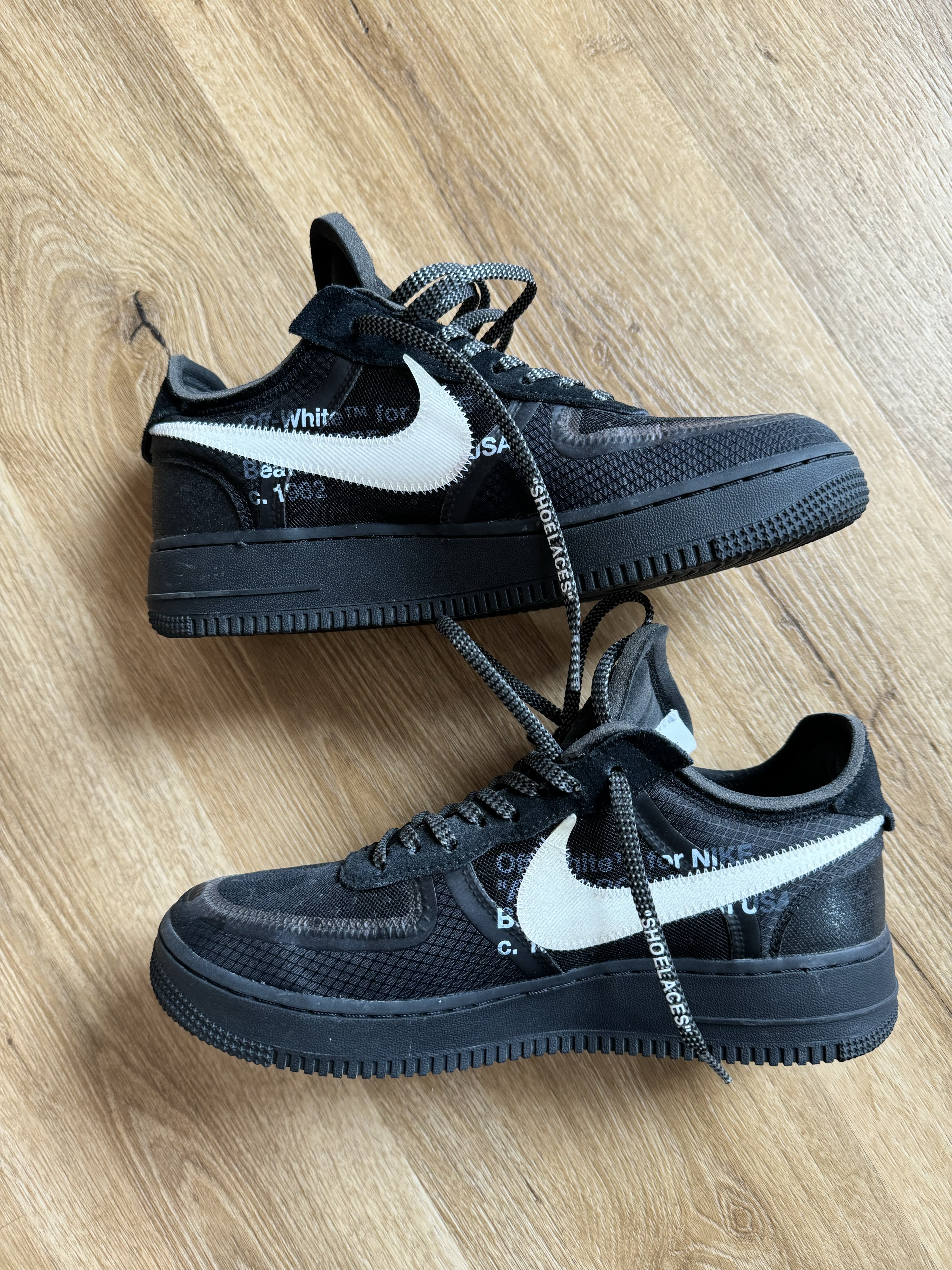 Nike x Off White Air Force 1 Low 'Black' (2018) photo 2
