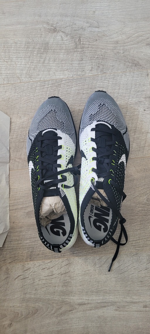 Nike Flyknit Racer Orca Black White Volt