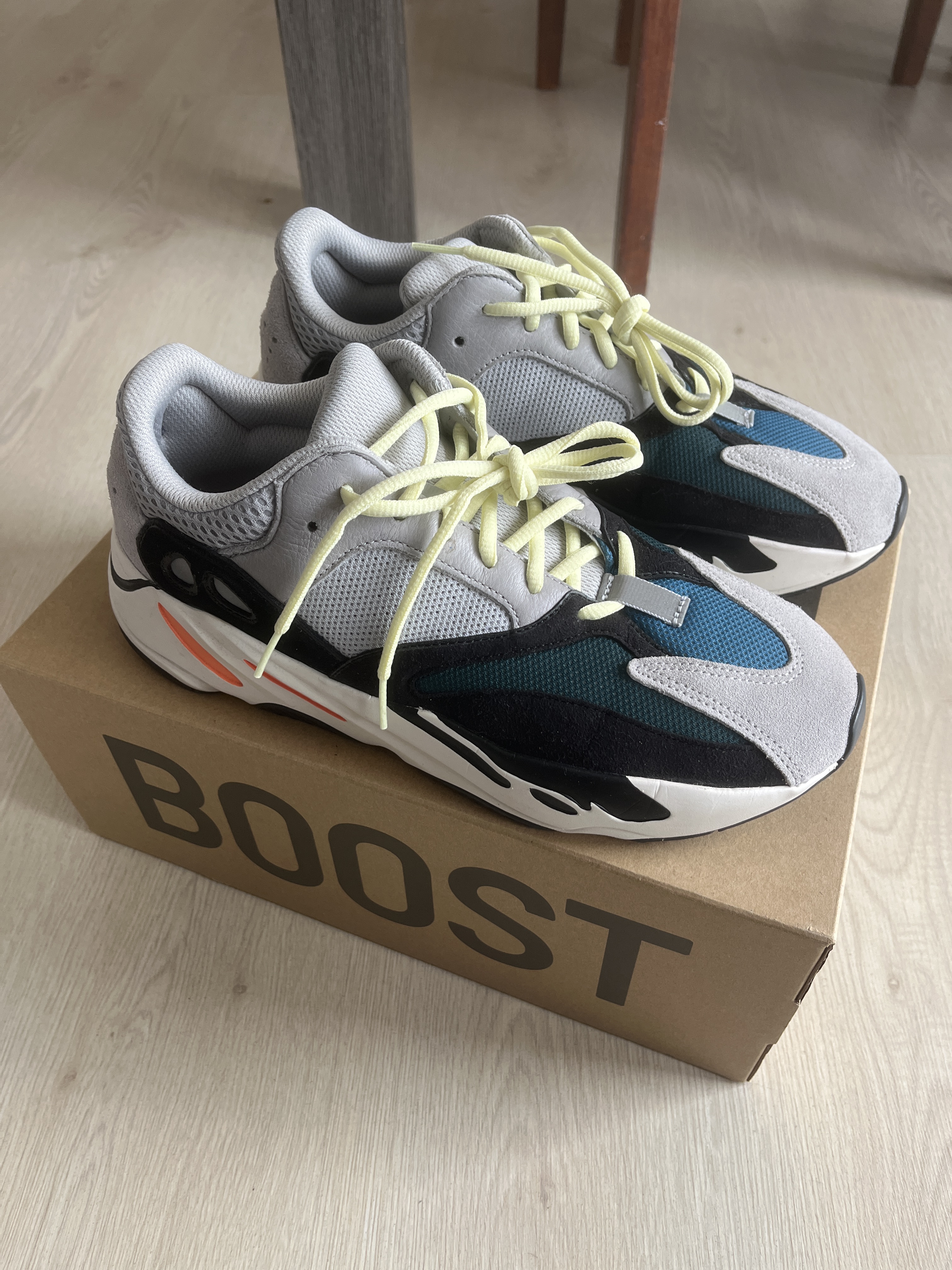 Yeezy Boost 700 'Wave Runner' photo 9