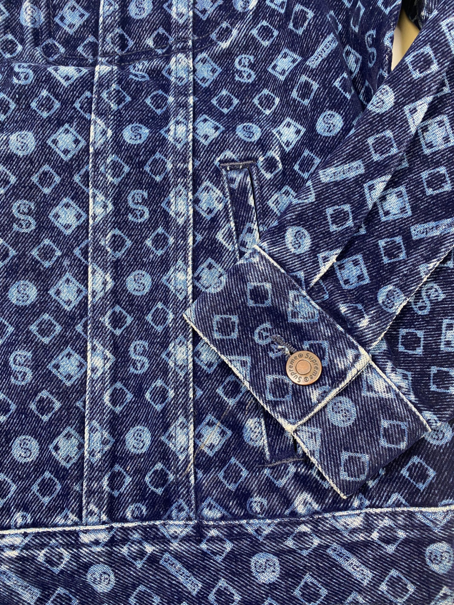 Supreme Flocked Denim Trucker Jacket 'Blue' (FW24) photo 6
