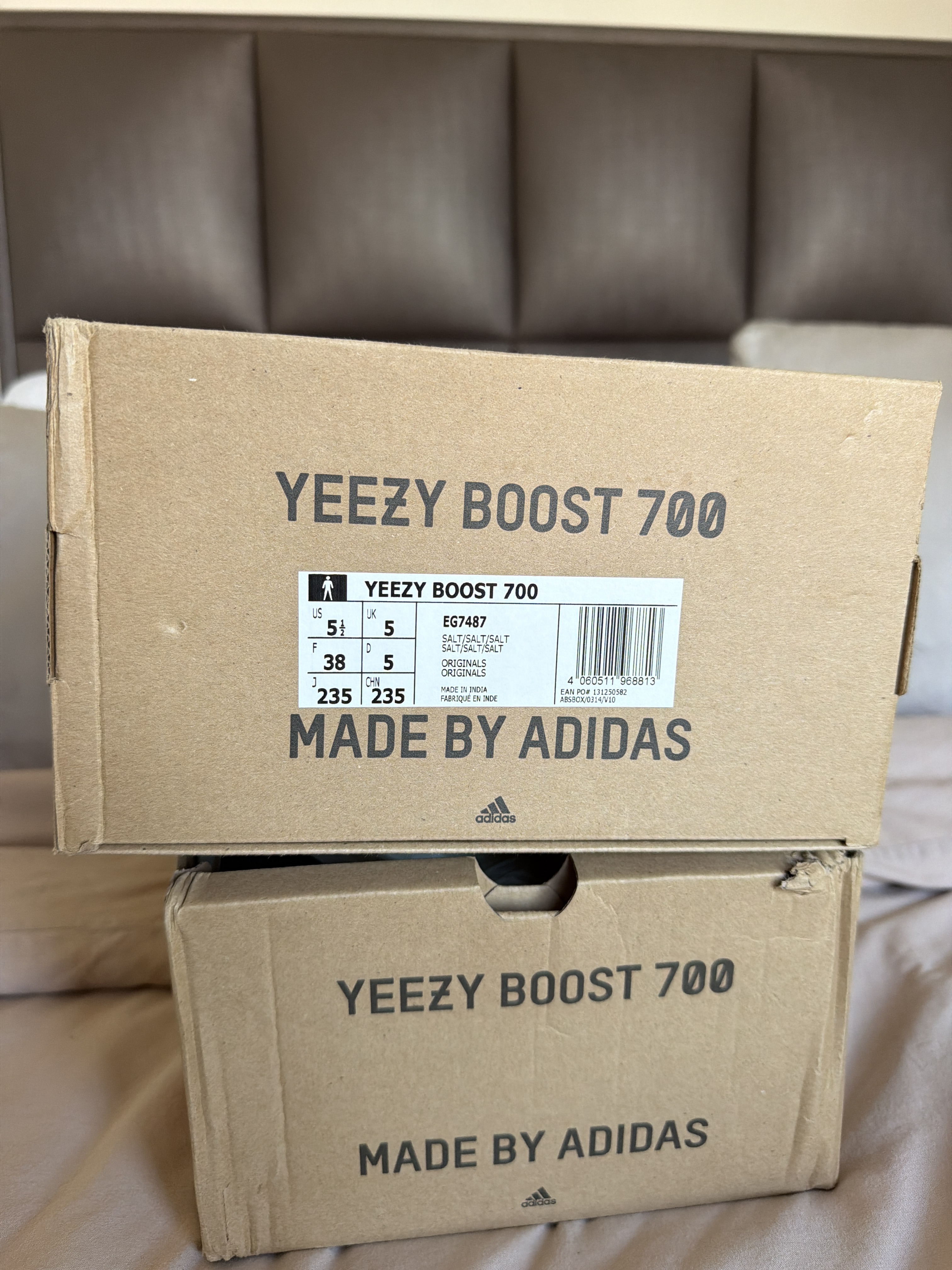 Yeezy 700 'Salt' photo 6
