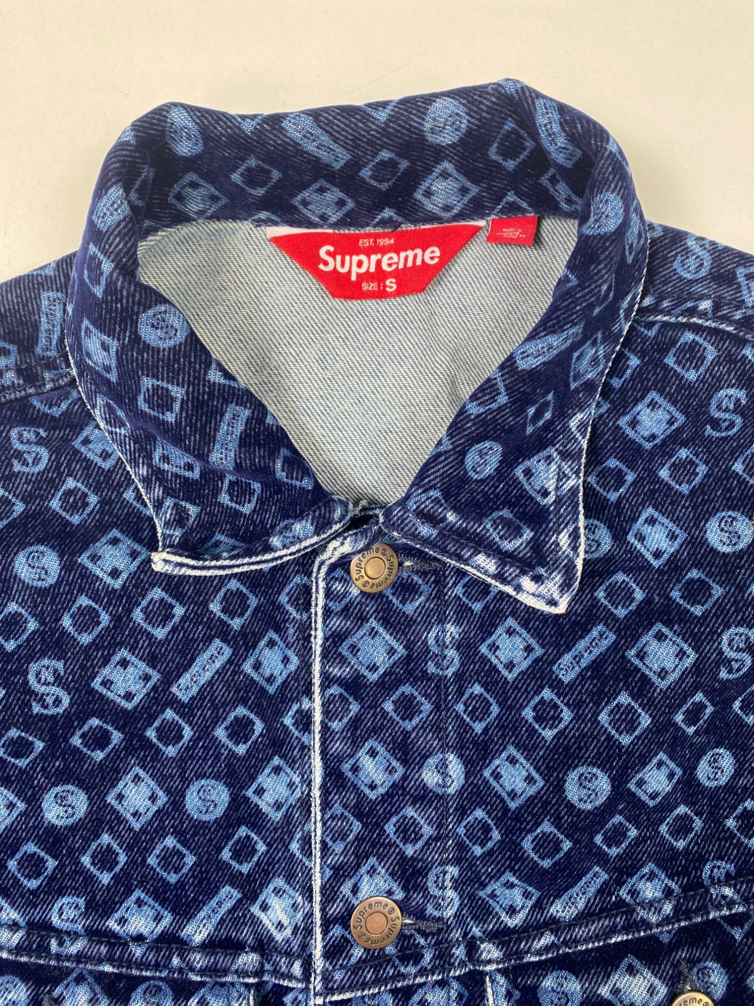 Supreme Flocked Denim Trucker Jacket 'Blue' (FW24) photo 4