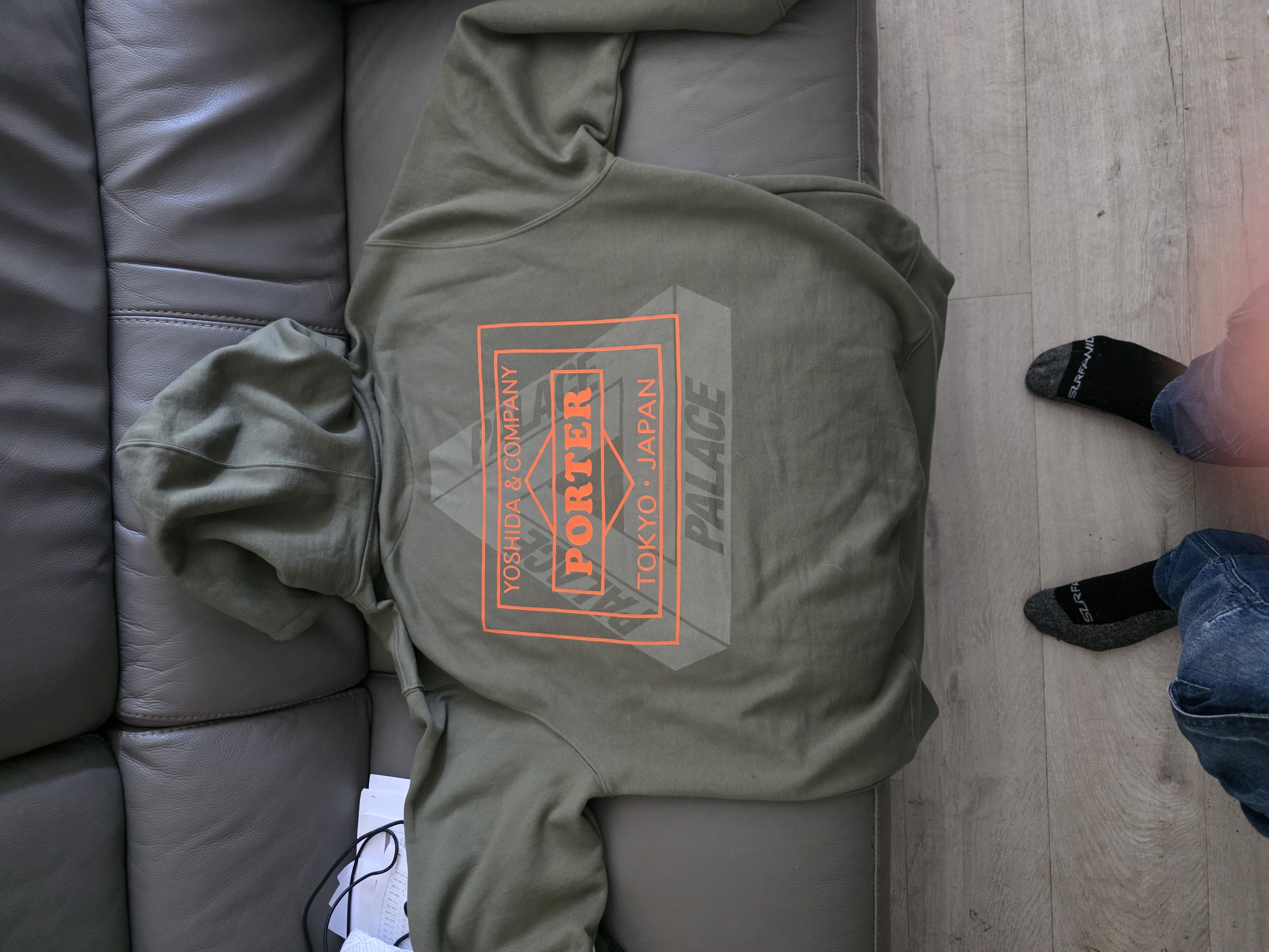 Palace Porter Logo Hood 'Olive' (FW24) photo 2