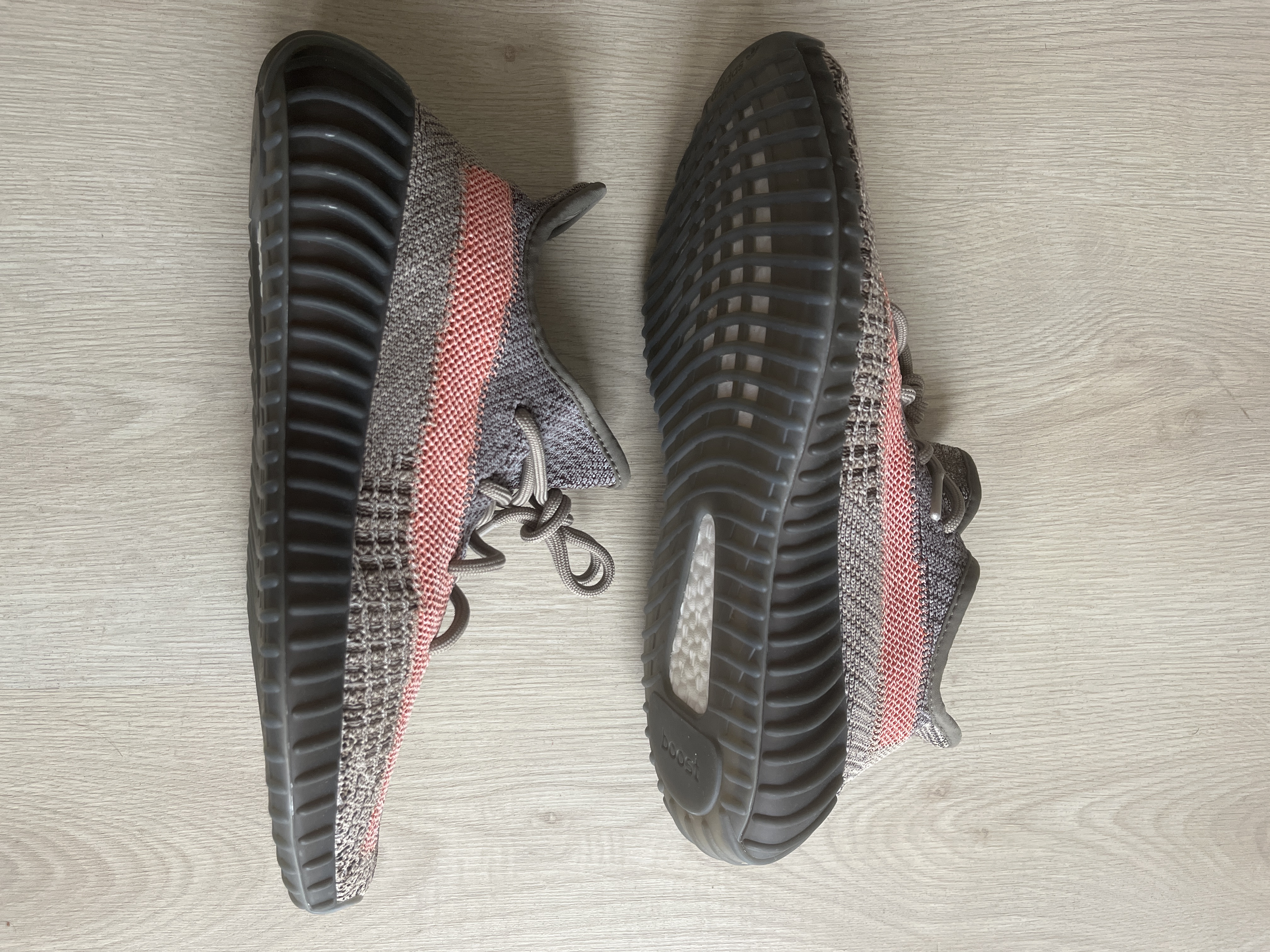 Yeezy Boost 350 V2 'Ash Stone' photo 1