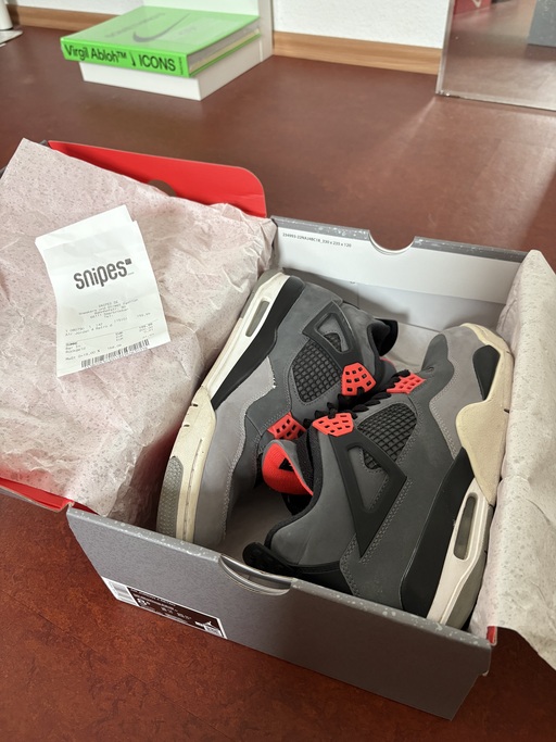 Air Jordan 4 Retro 'Infrared' (2022)