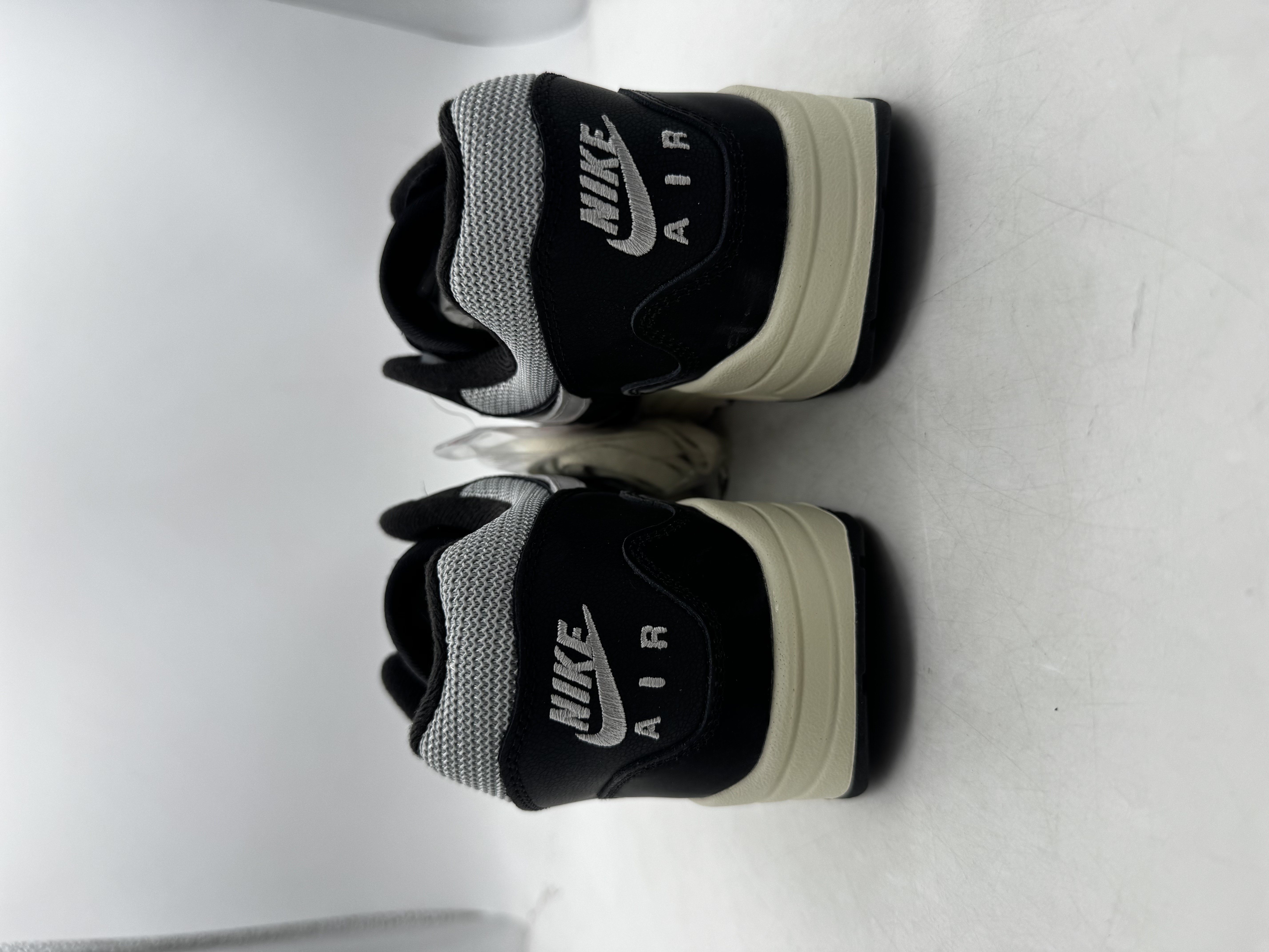 Nike x Patta Air Max 1 Waves 'Black White' (2021) photo 3